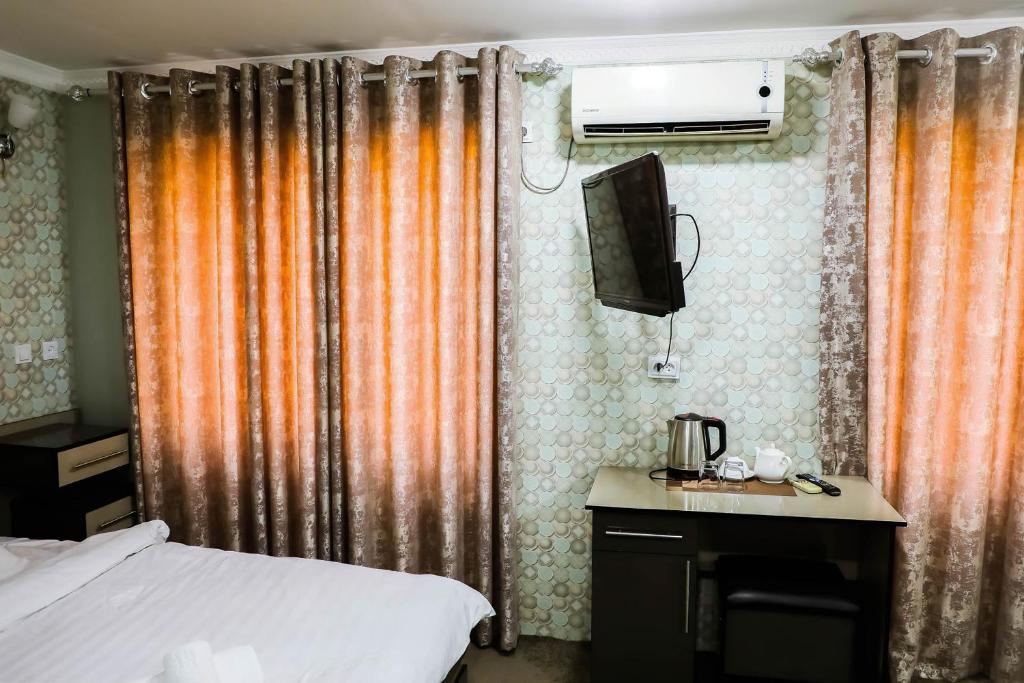 Double or Twin Superior