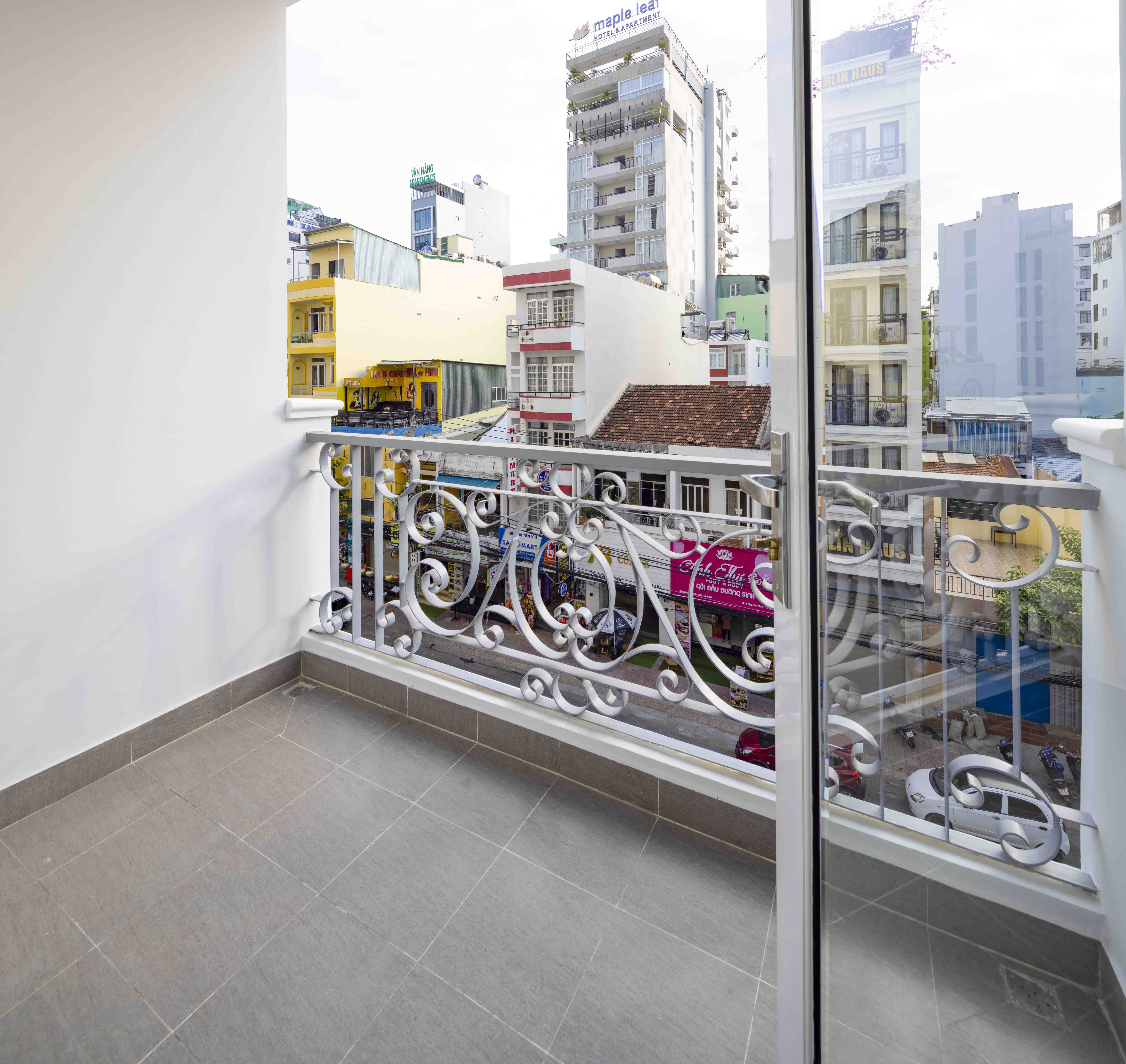 Family Room City View