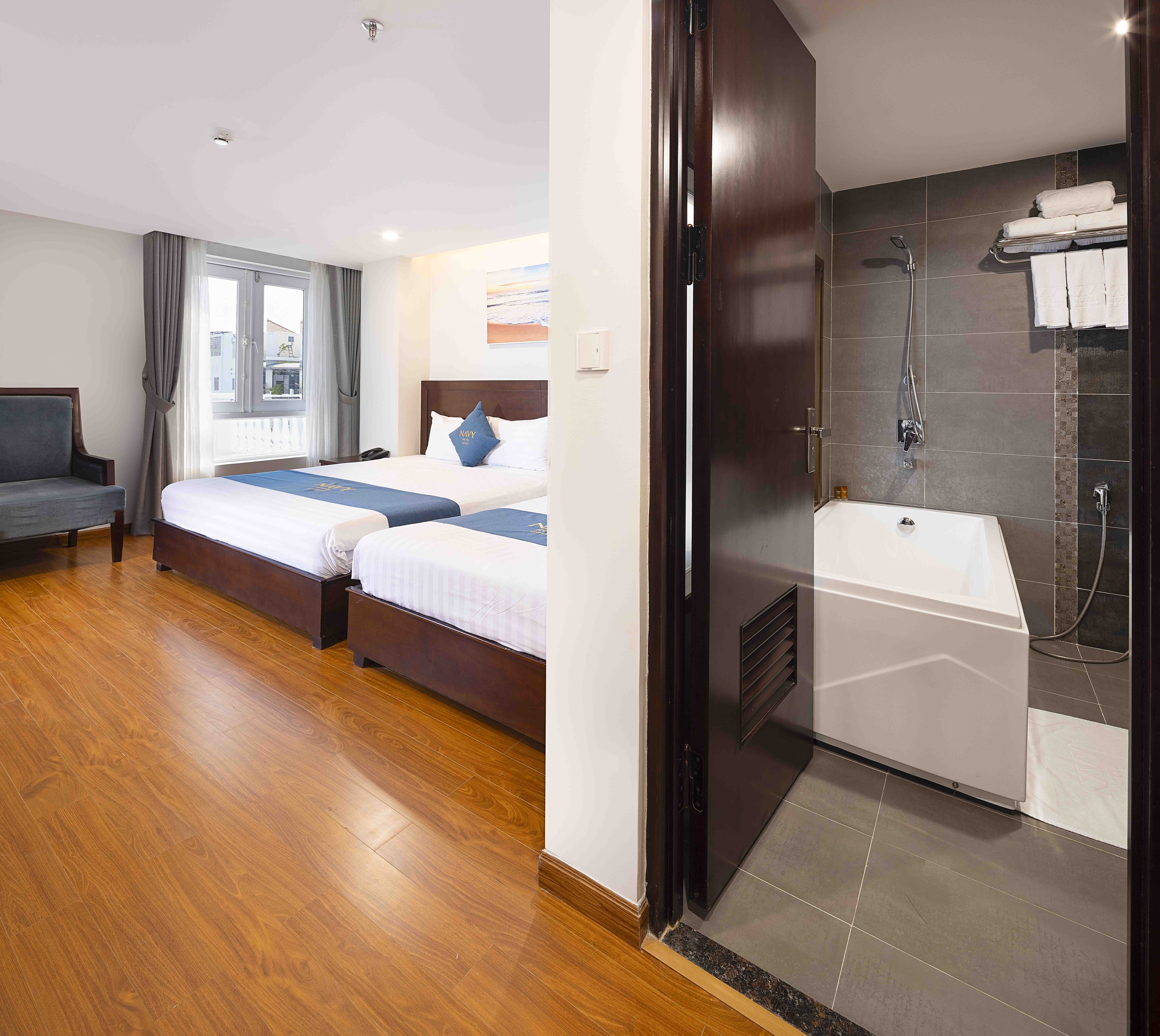 Triple Deluxe City View