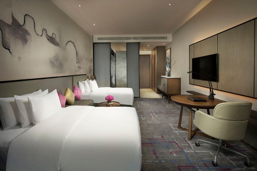 Twin Deluxe Lake View