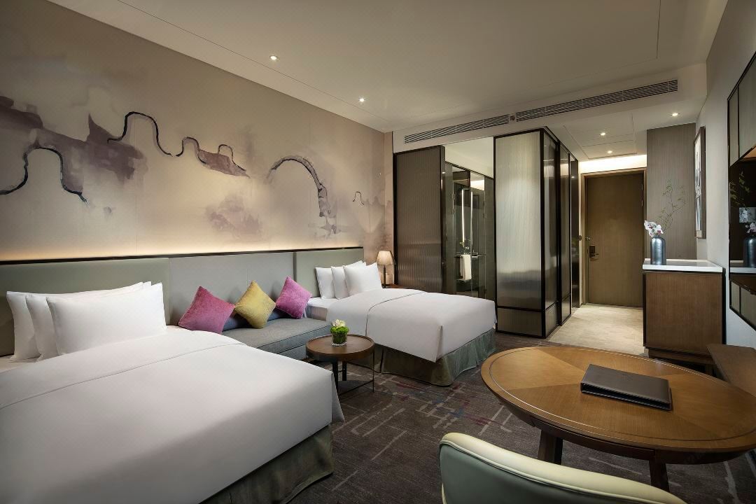 Twin Deluxe City View