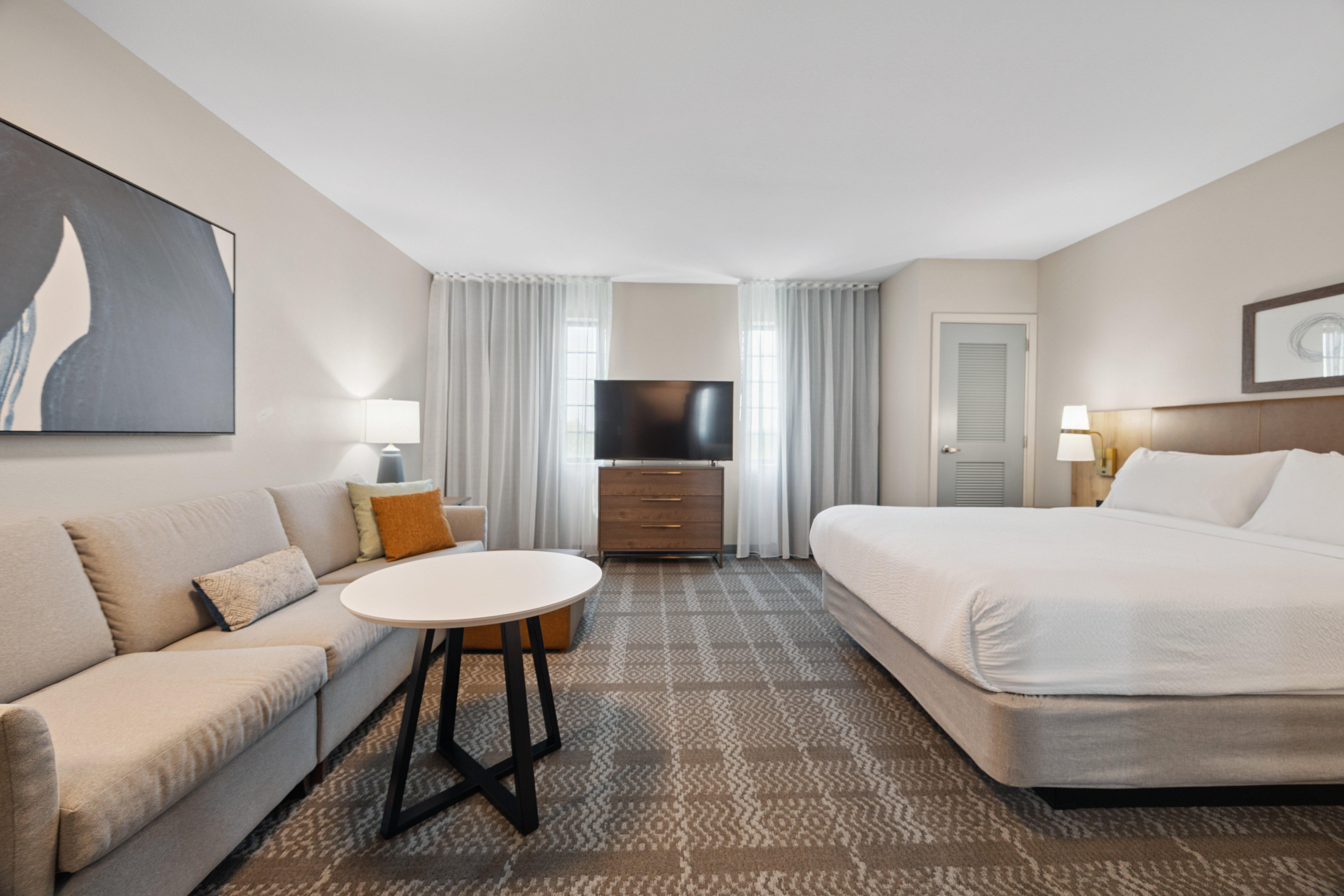 Studio Accessible-queen Size Bed