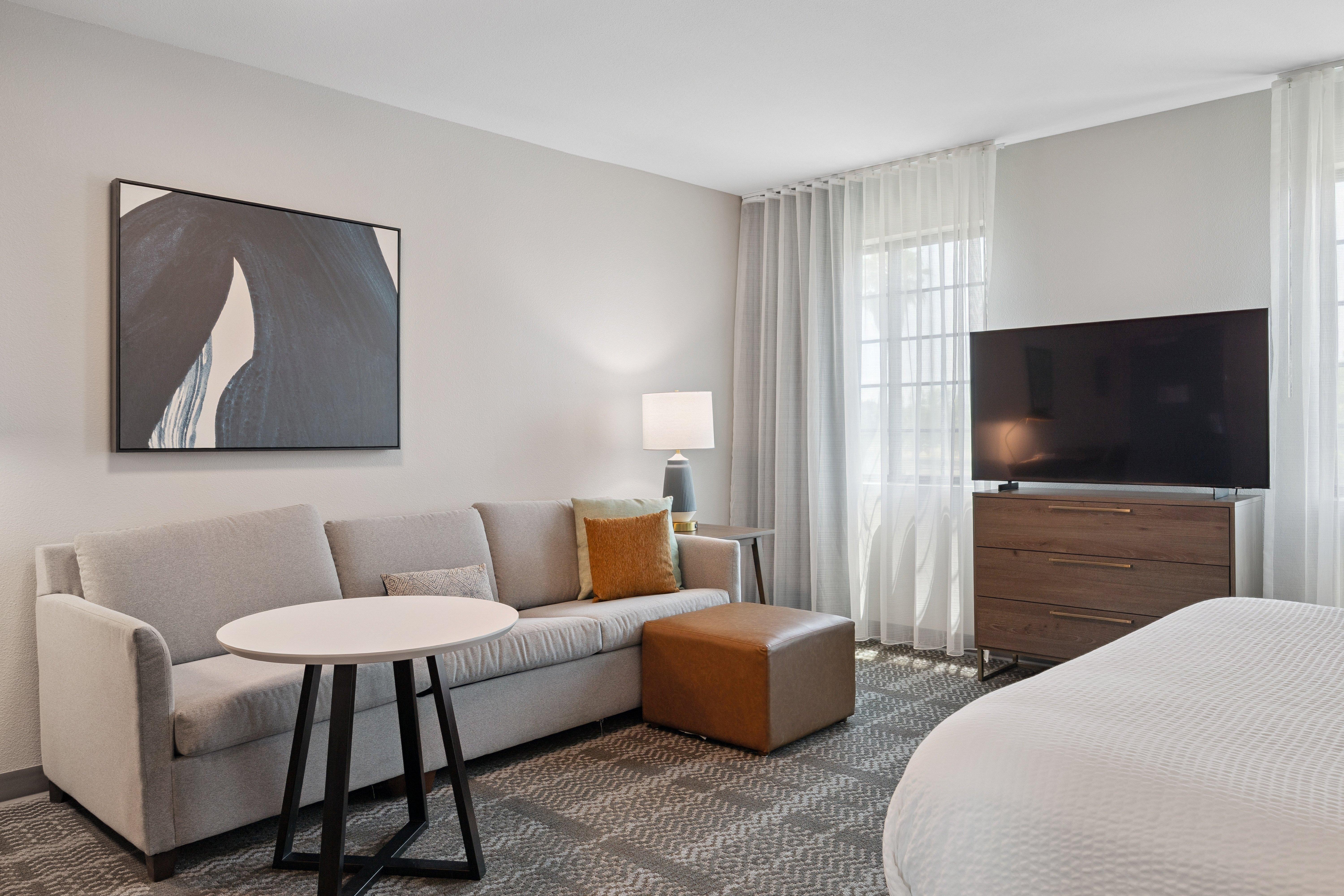 Studio Accessible-queen Size Bed