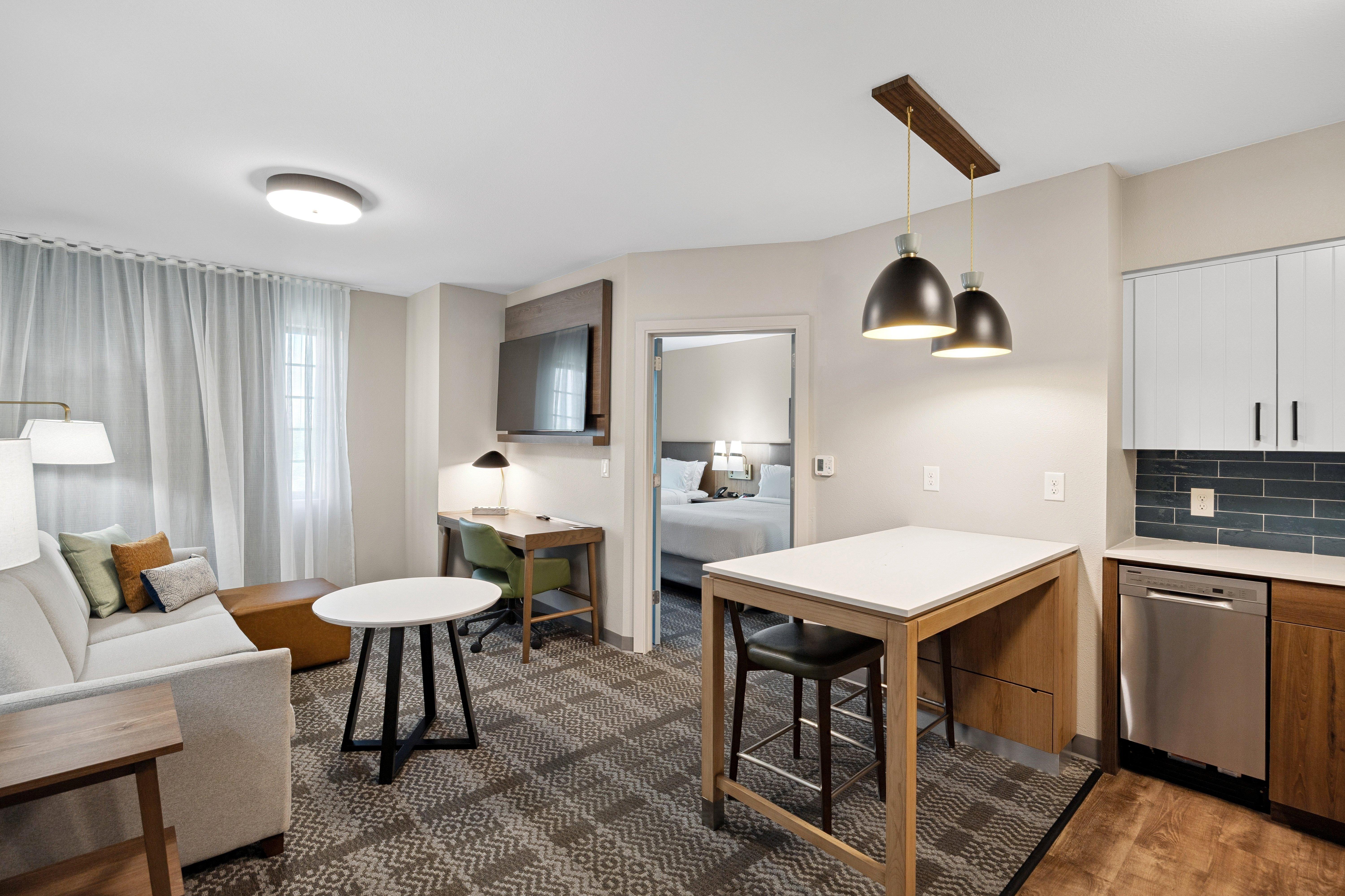 Suite Two Queen Beds One Bedroom