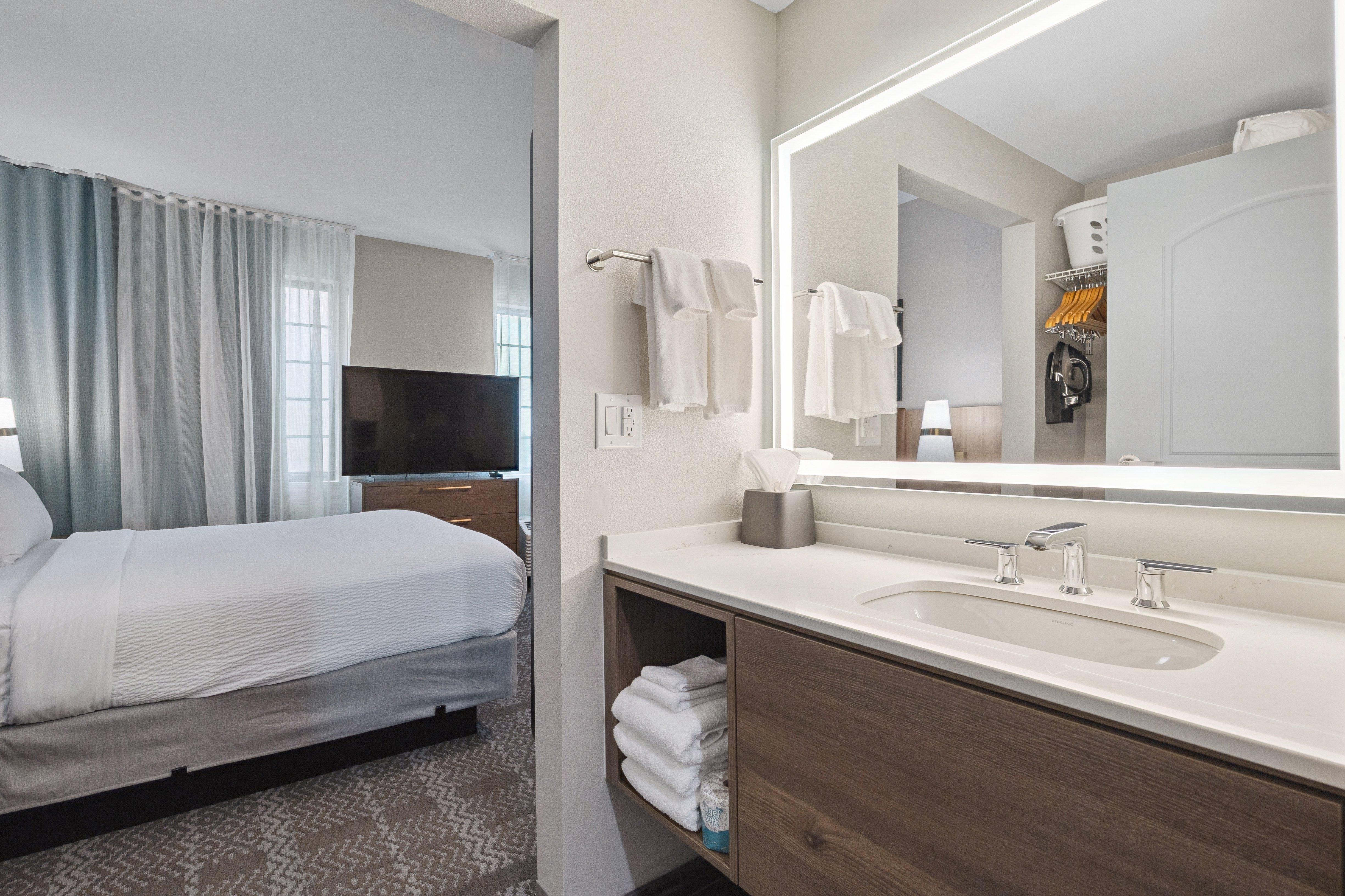 Studio Queen Size Bed