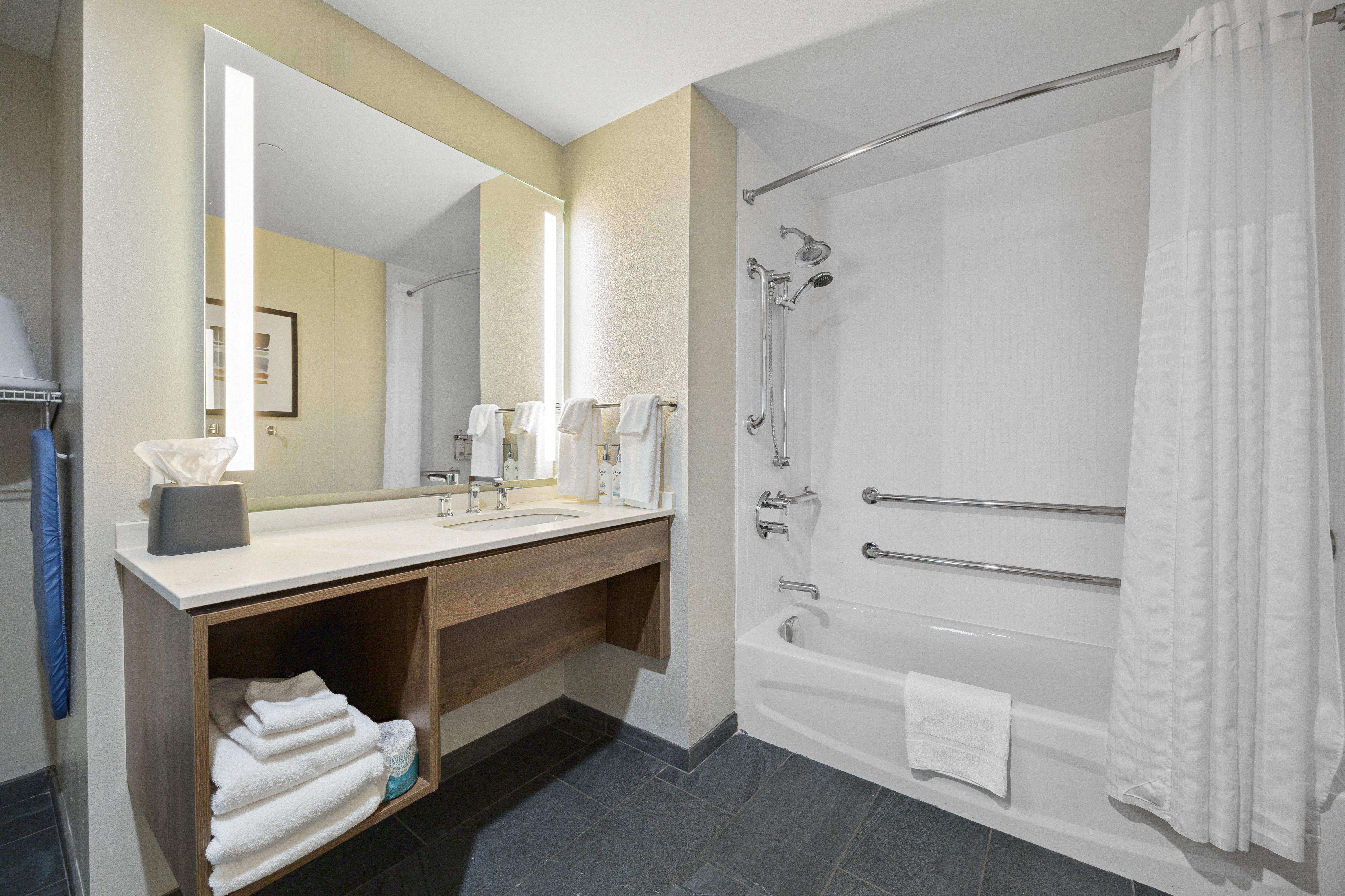 Suite Accessible-two Queen Beds