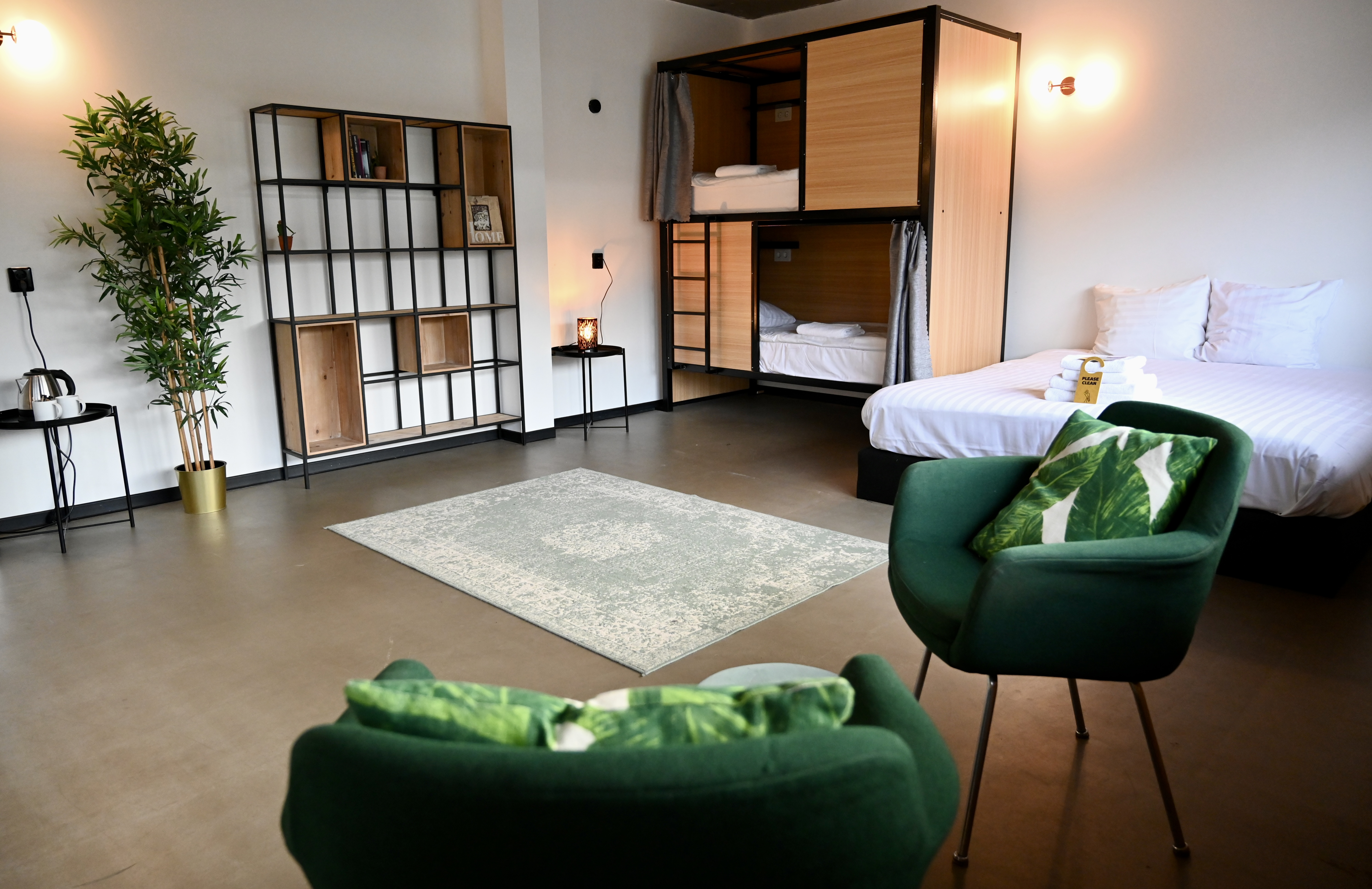 Family Room Capacity 4