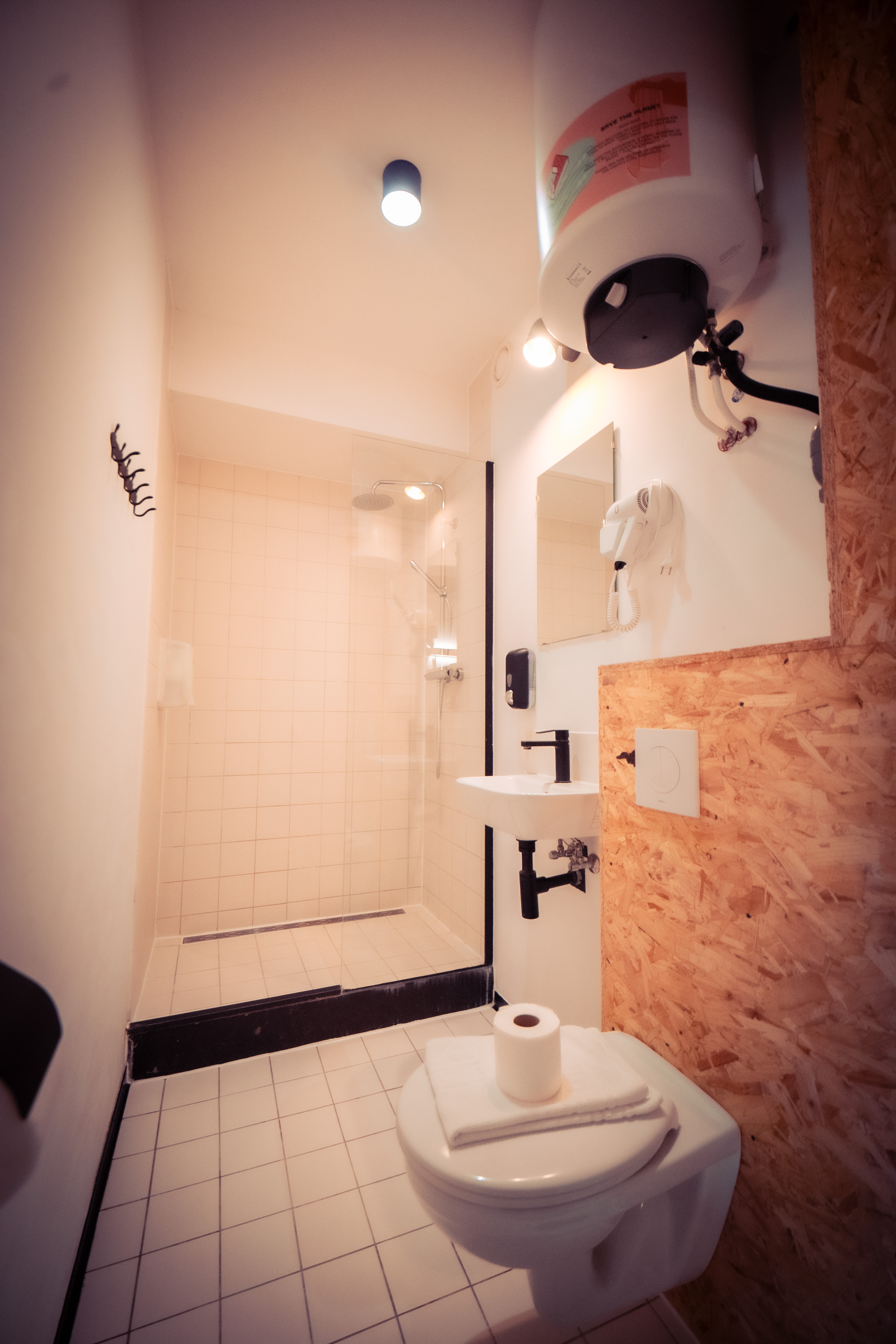 Single Shared Internal Bathroom