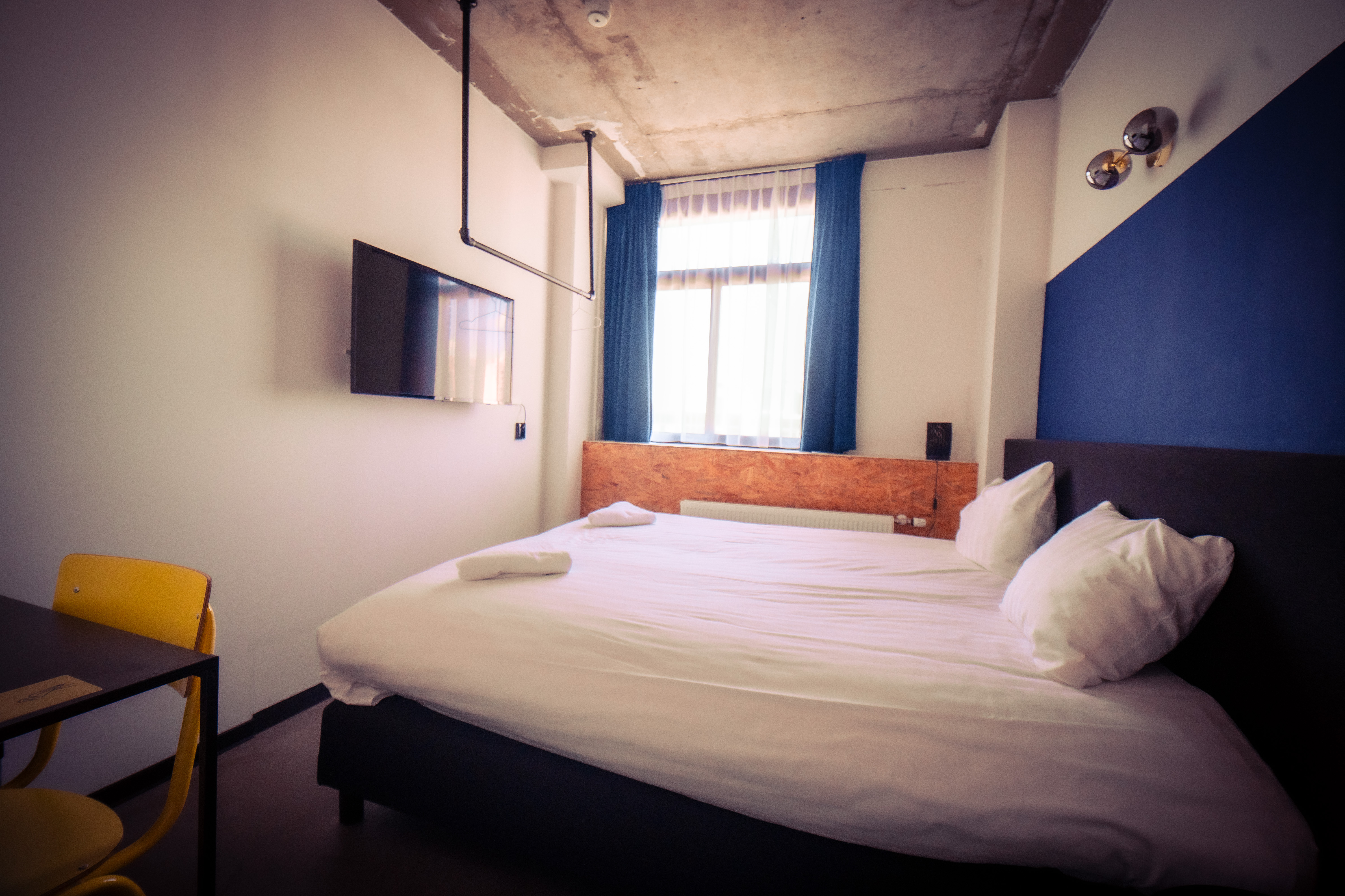 Twin One Bedroom One Bathroom