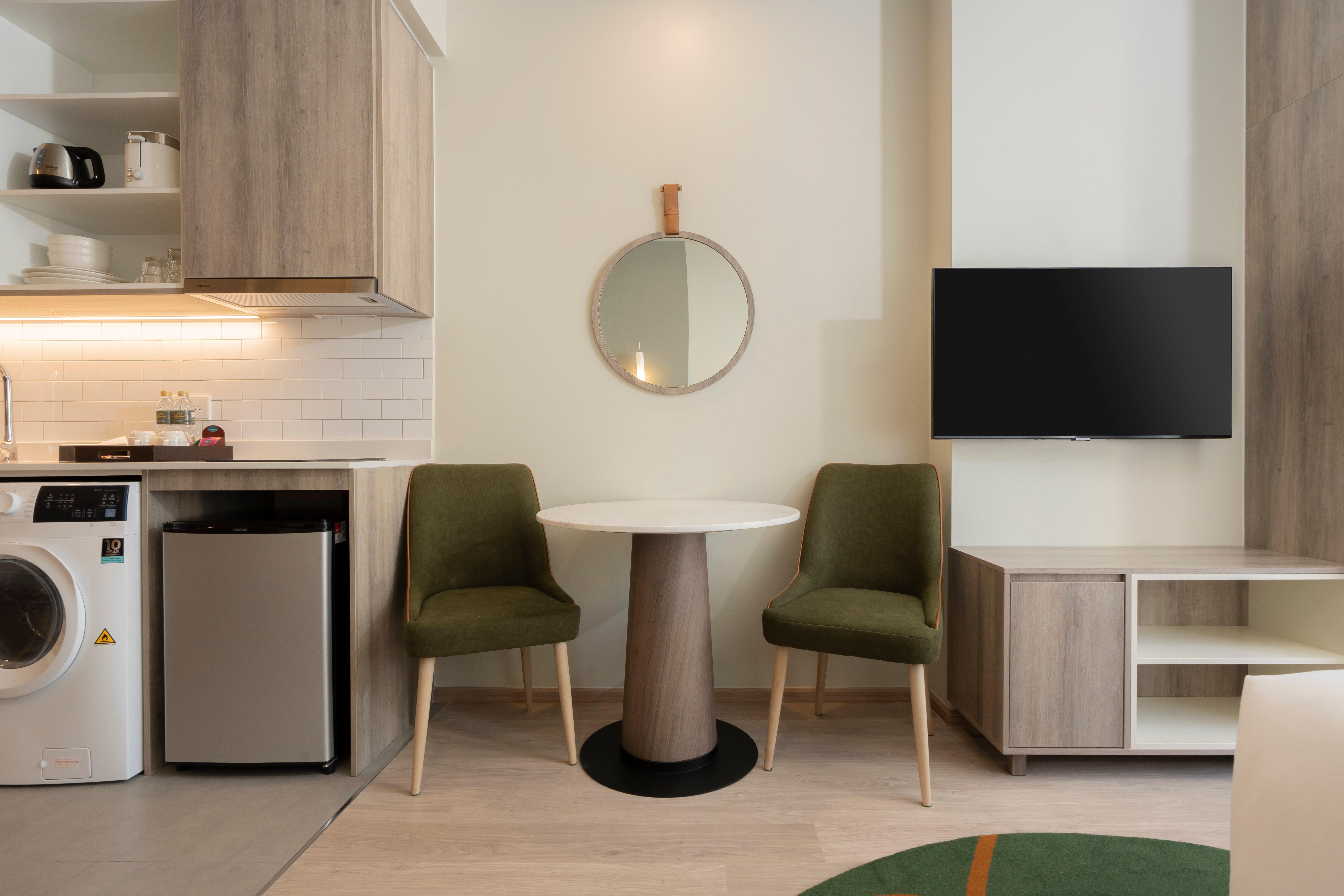 Studio King Size Bed