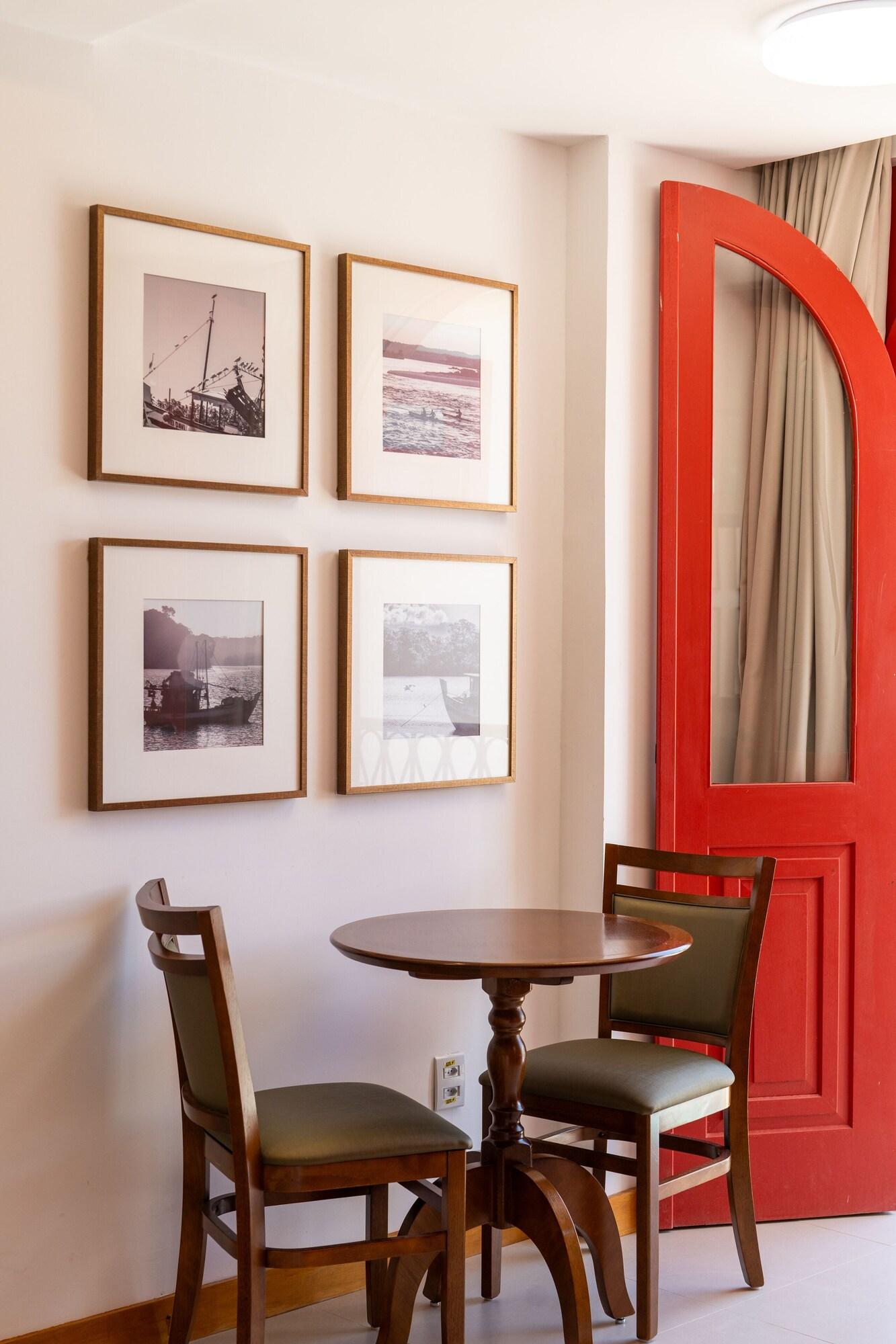 Triple Superior Pool View