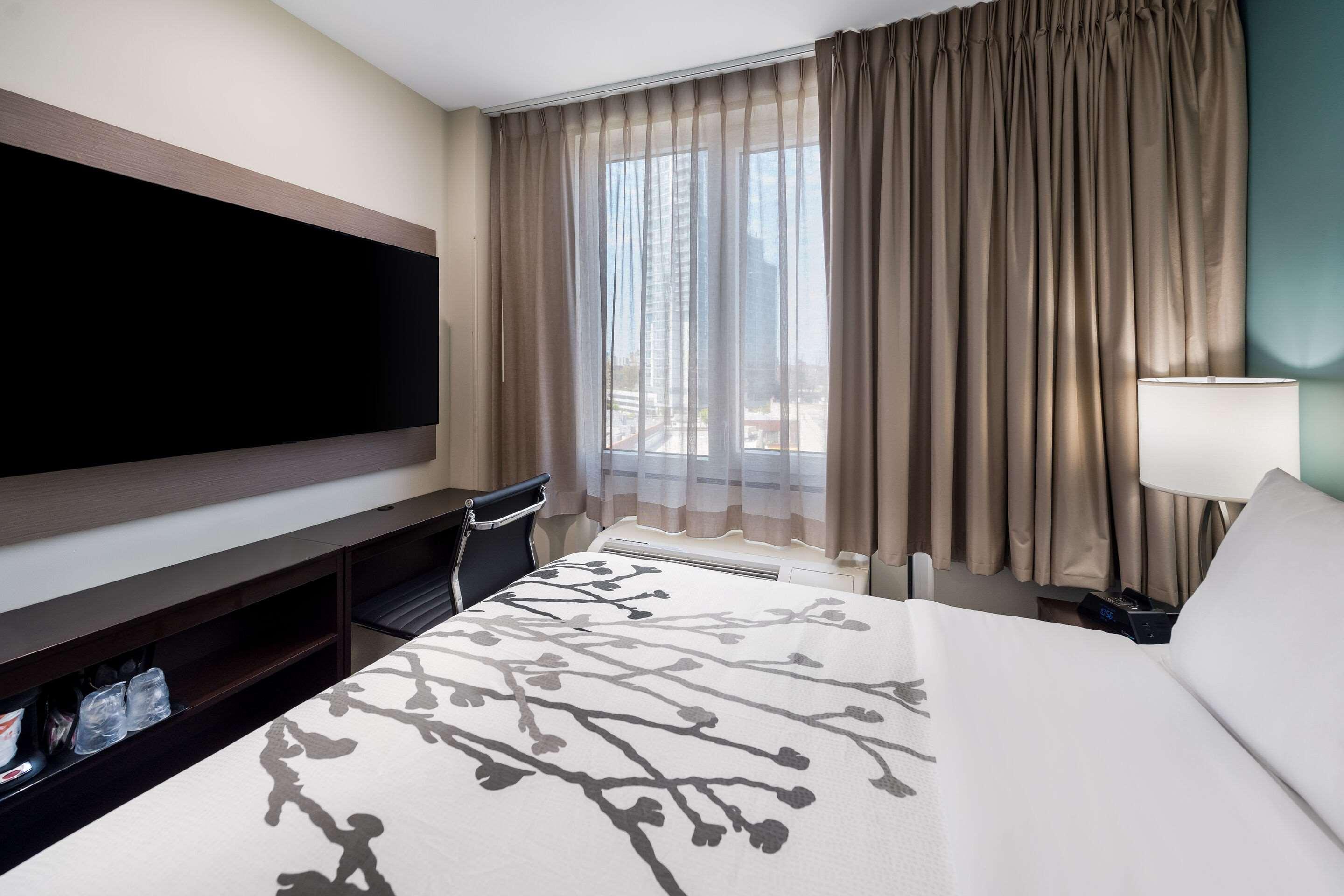 Double Queen Size Bed