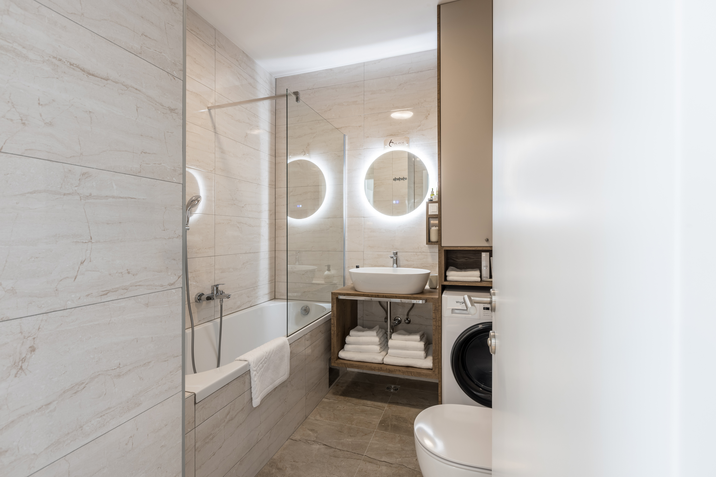 Apartment with Balcony