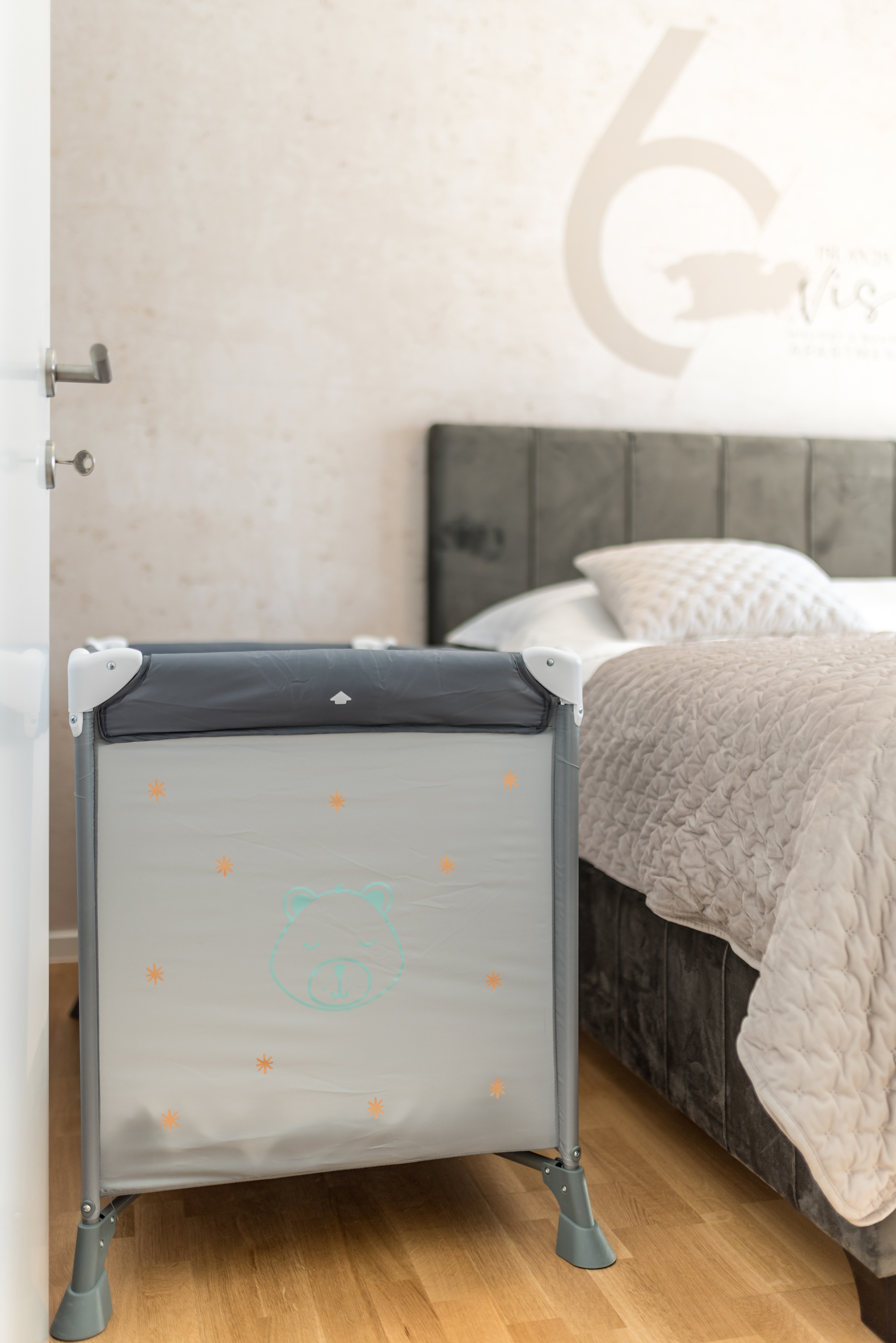 Apartment with Balcony