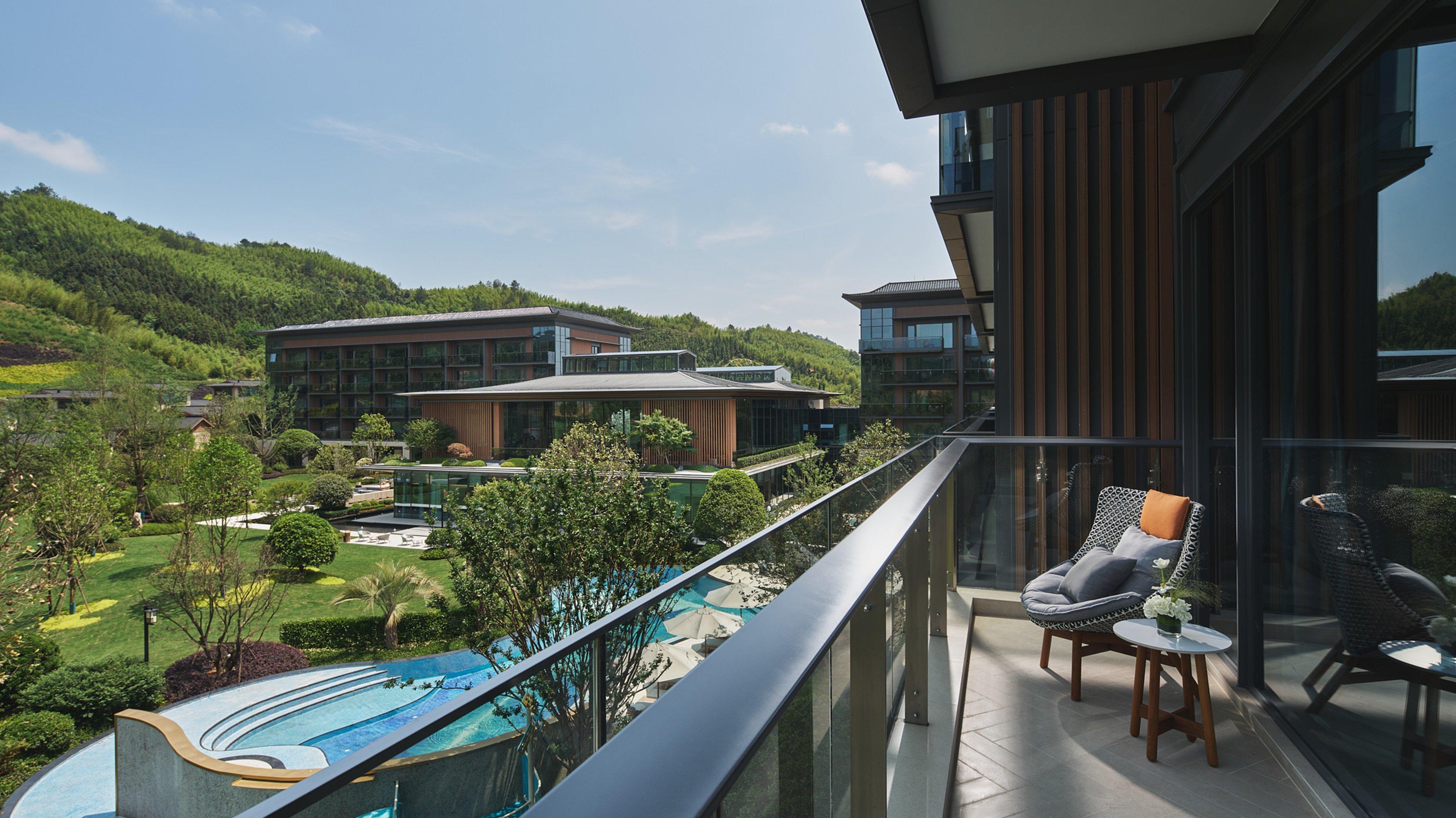 Twin Premium with Views