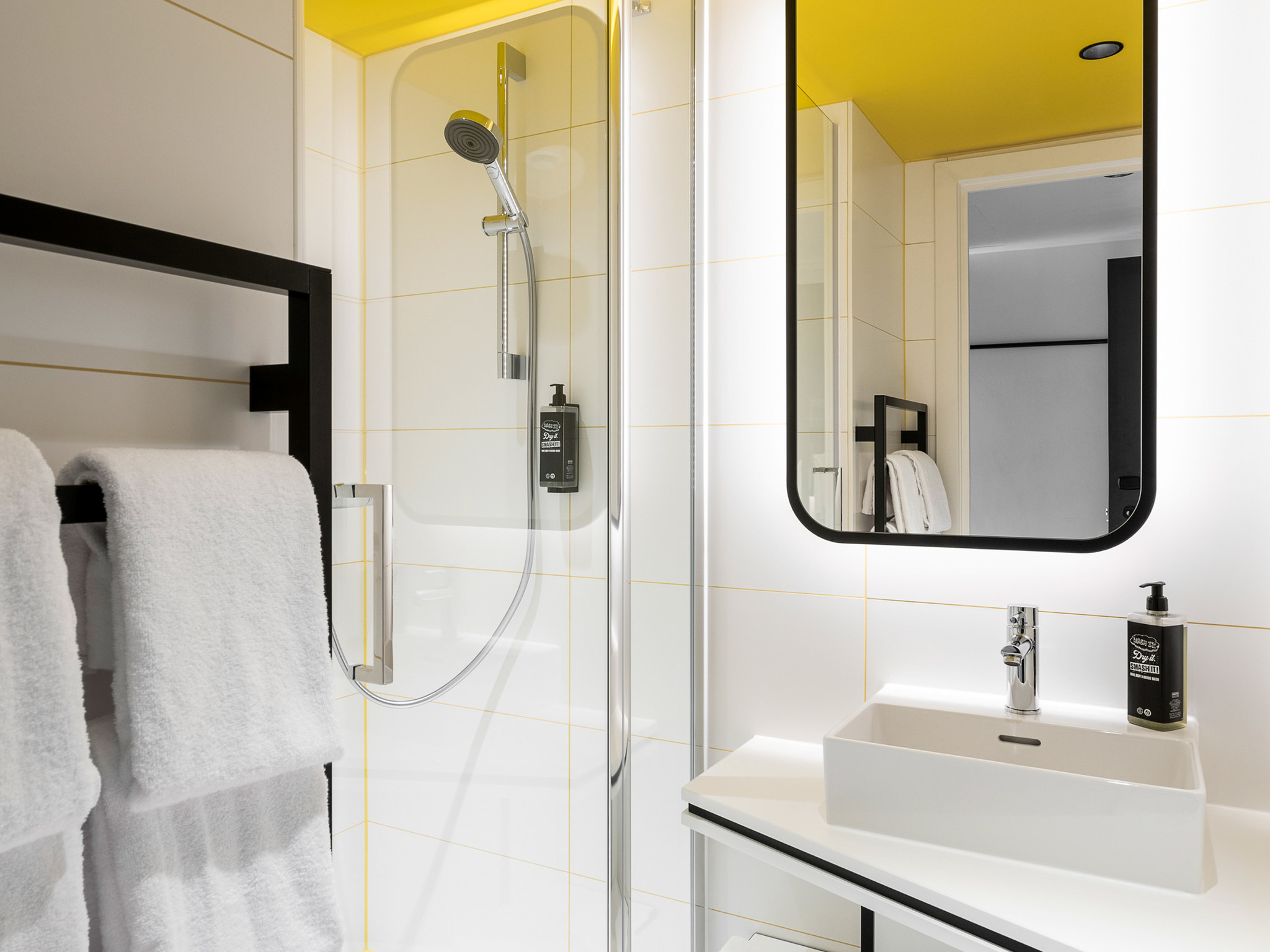 Studio Connecting Room