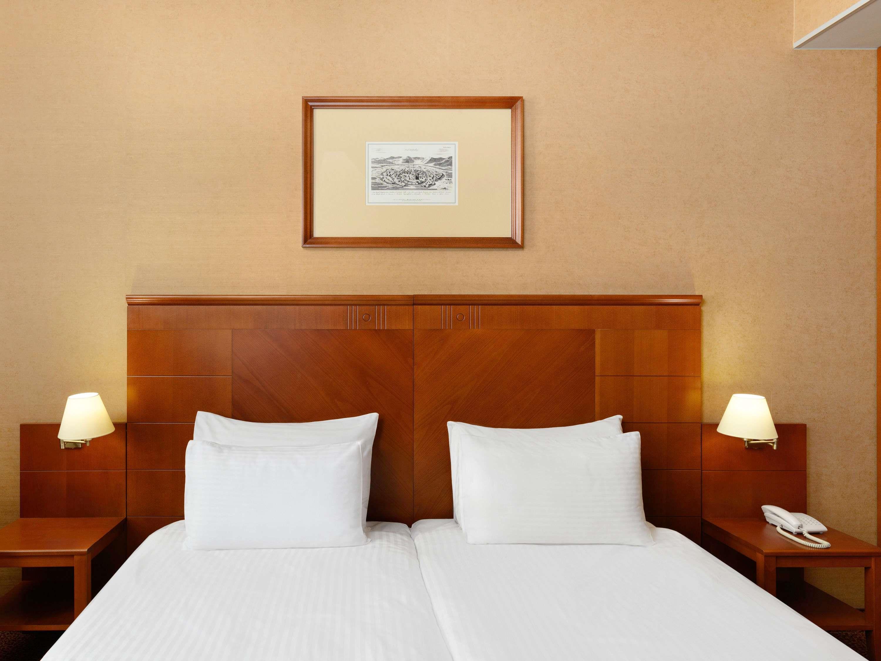 Double Classic Double Bed