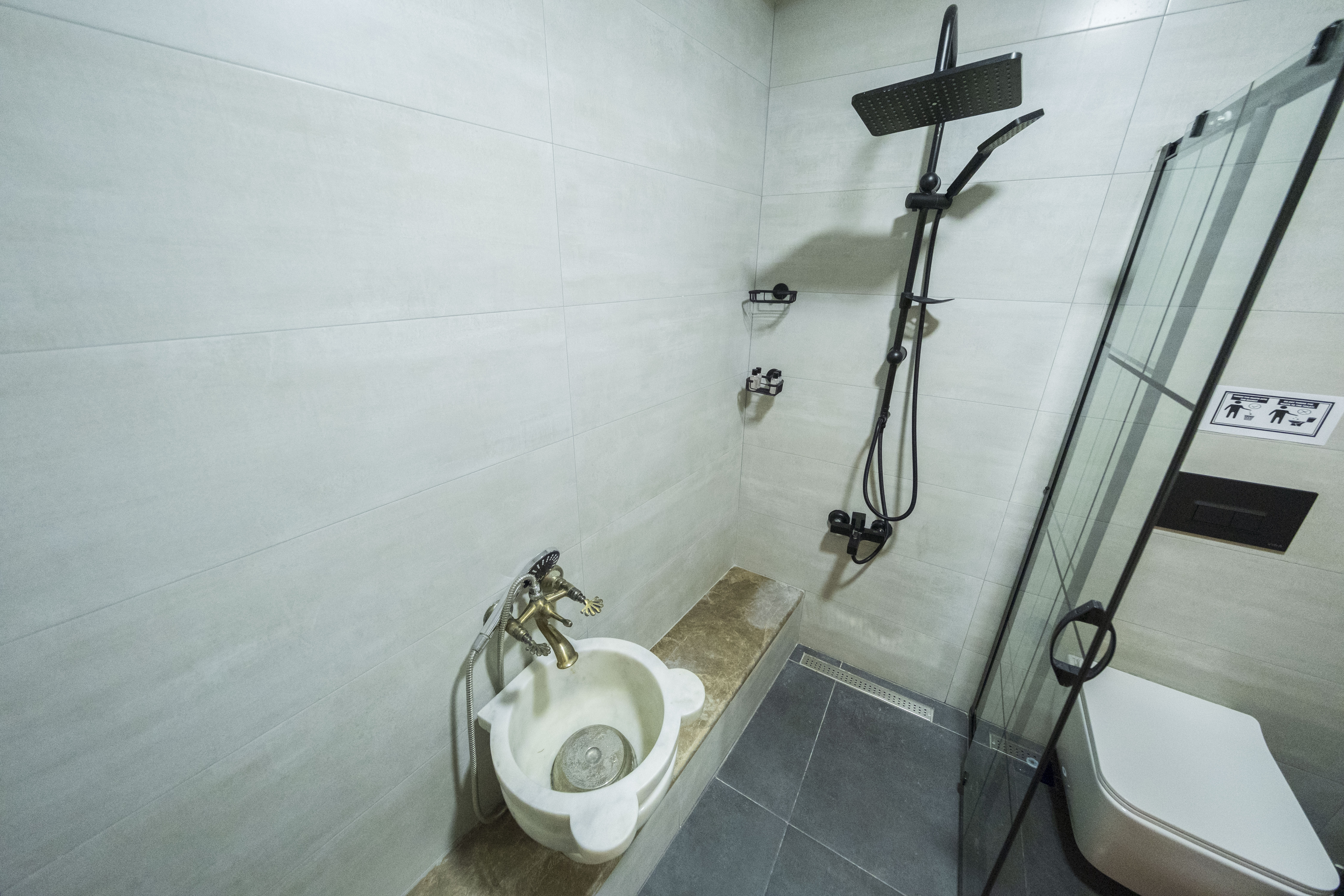 Family Room Deluxe King Bed