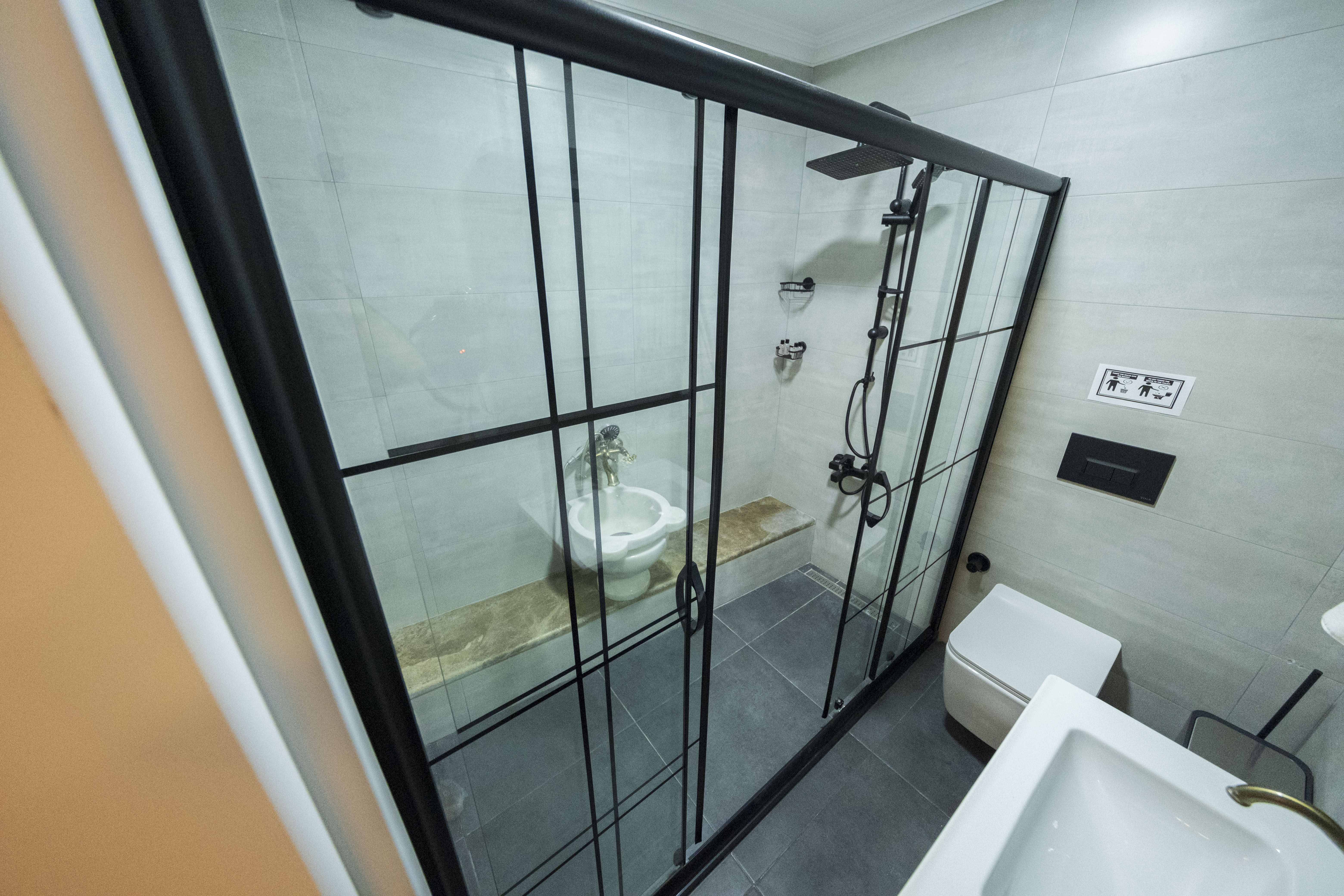 Family Room Deluxe King Bed