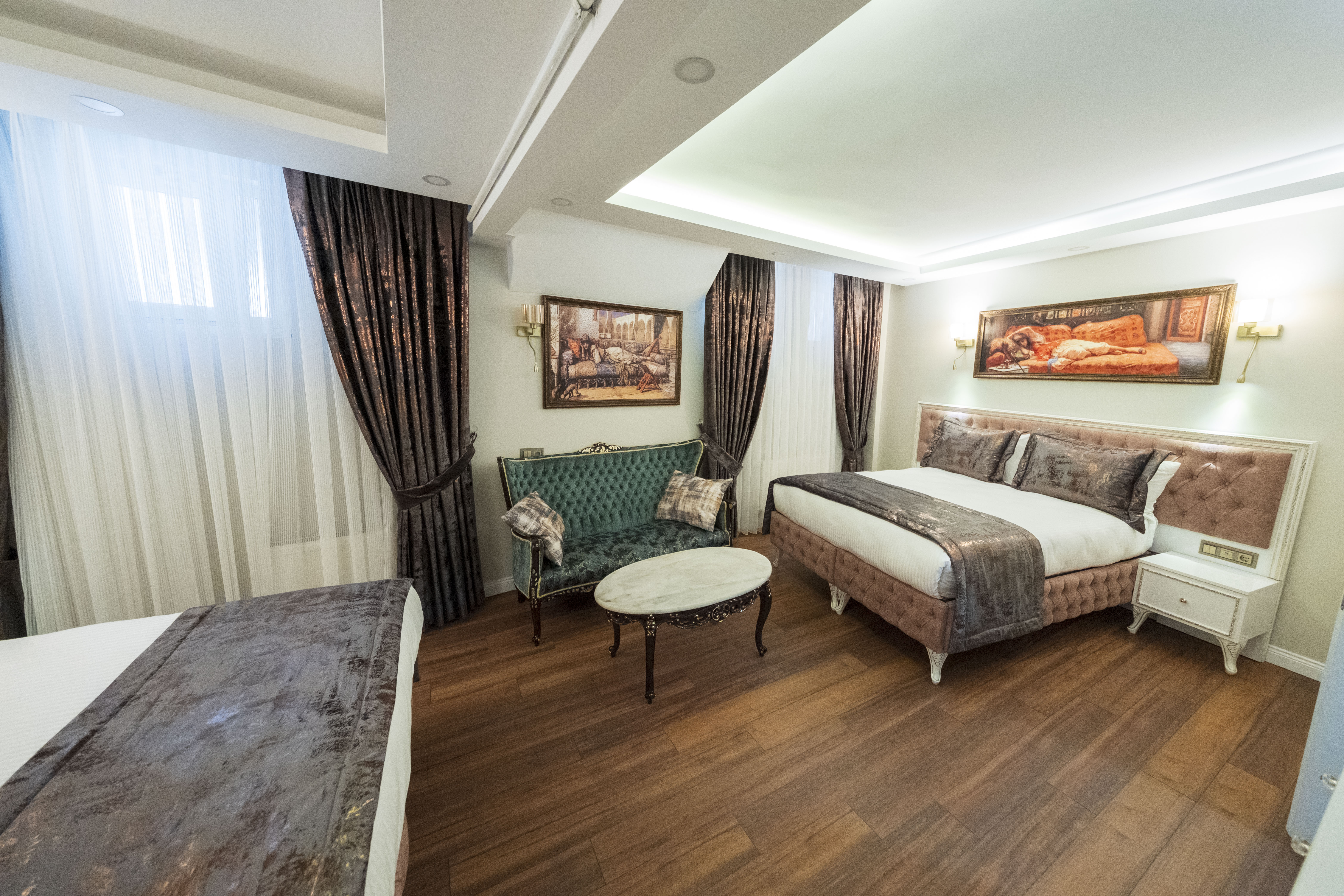 Family Room Deluxe King Bed