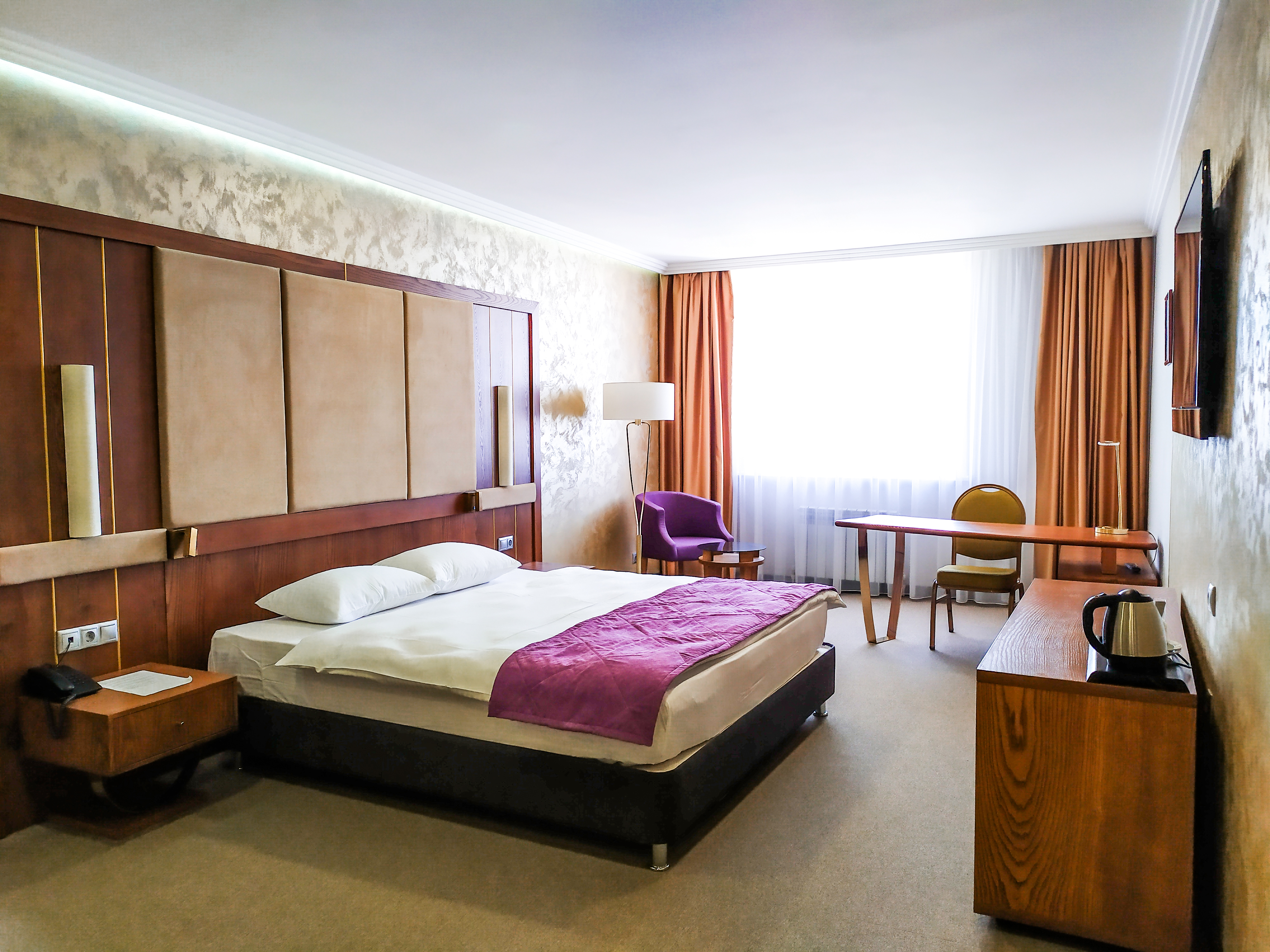 Double or Twin One Bed