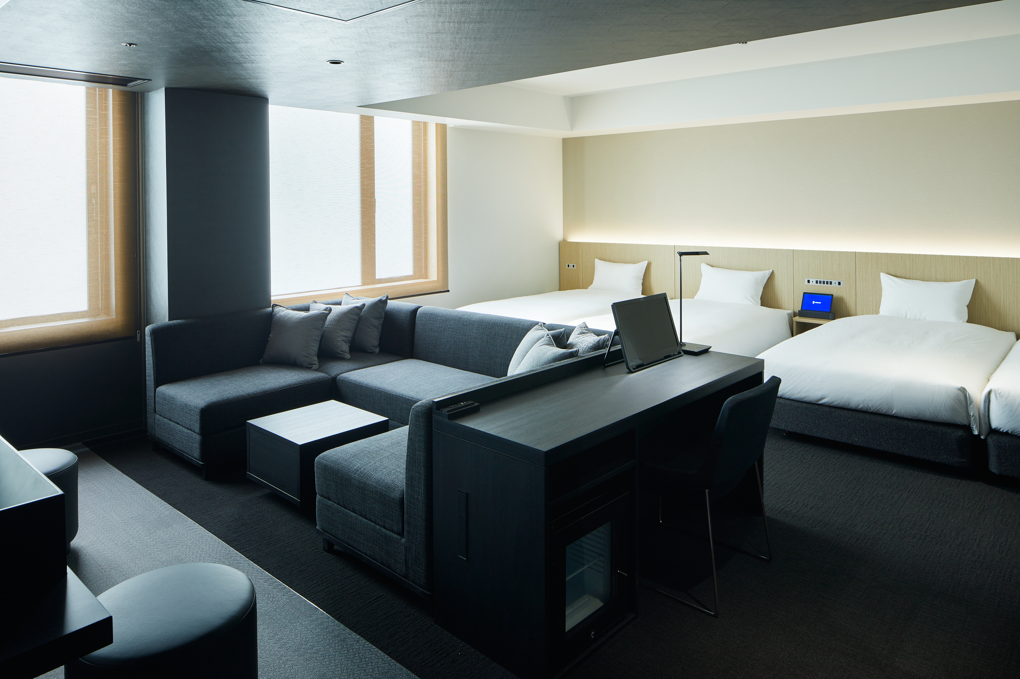 Quadruple Non Smoking