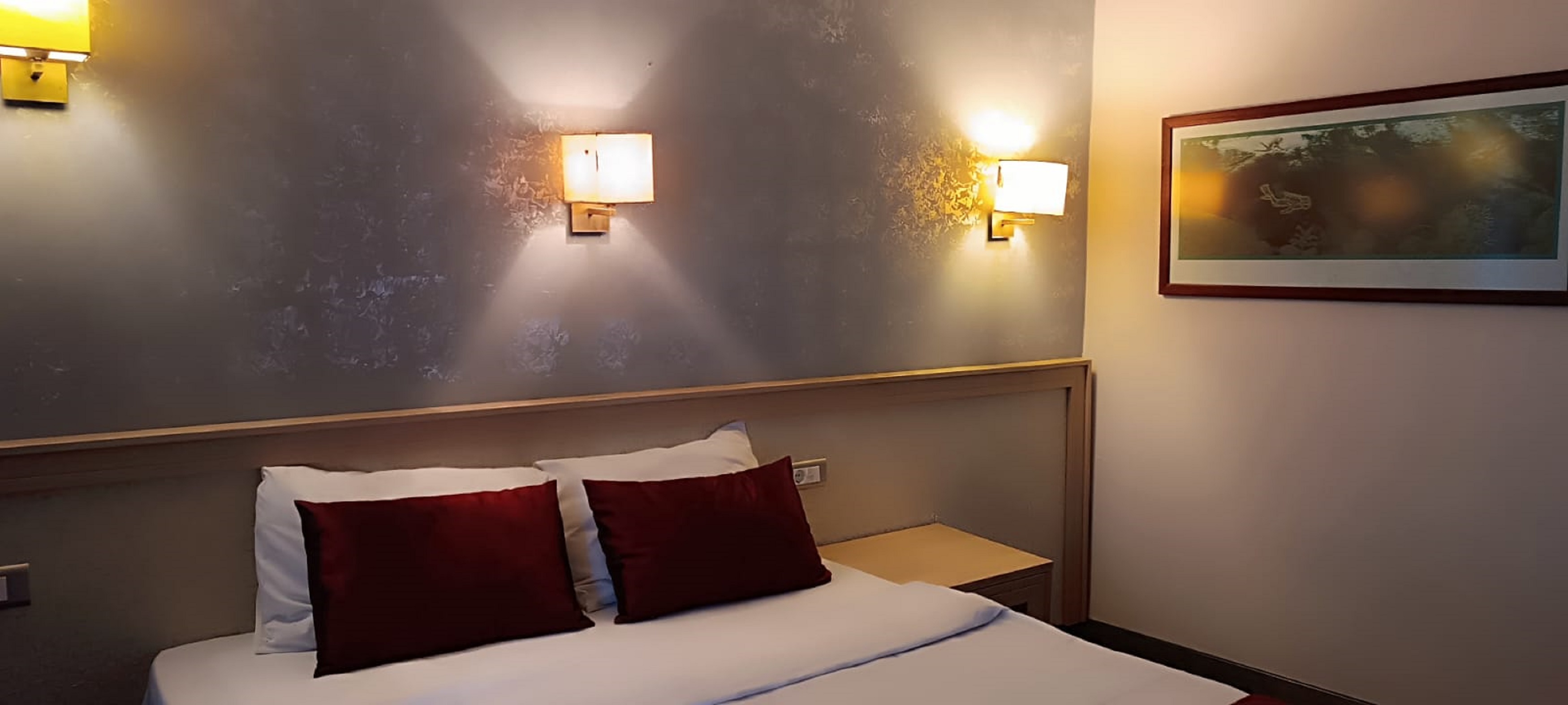 Double Pool View King Bed