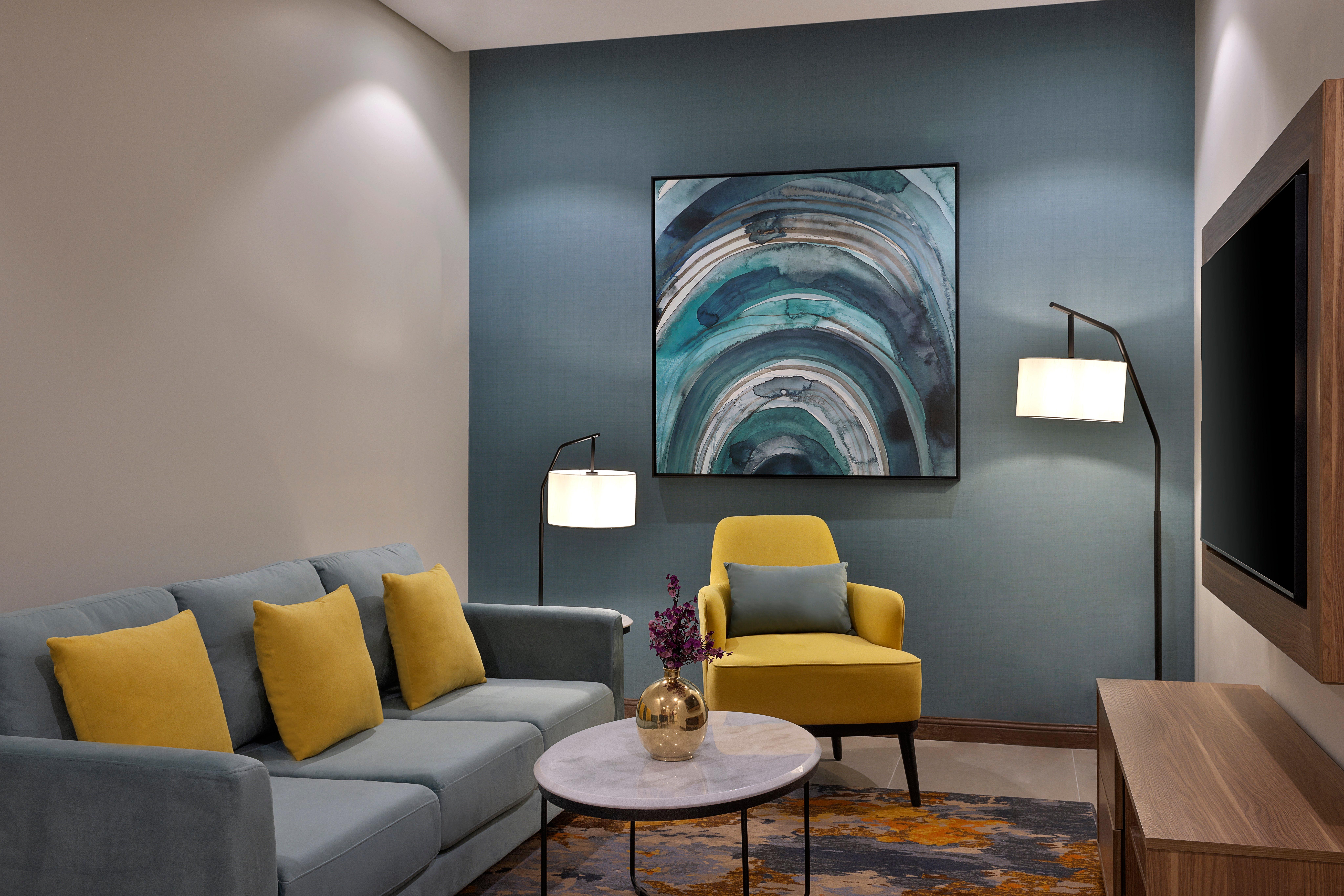 Suite Accessible King Size Bed