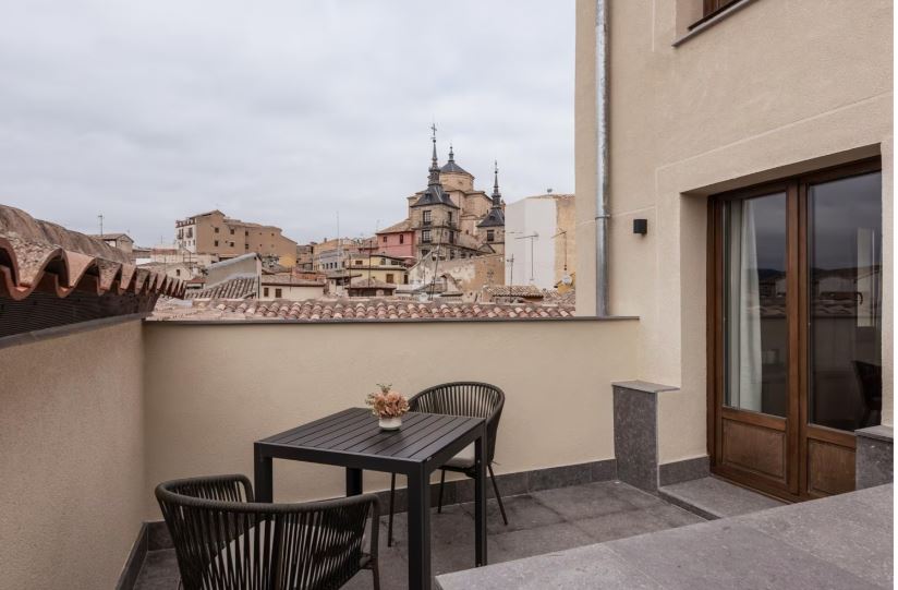 Double or Twin Deluxe with Terrace