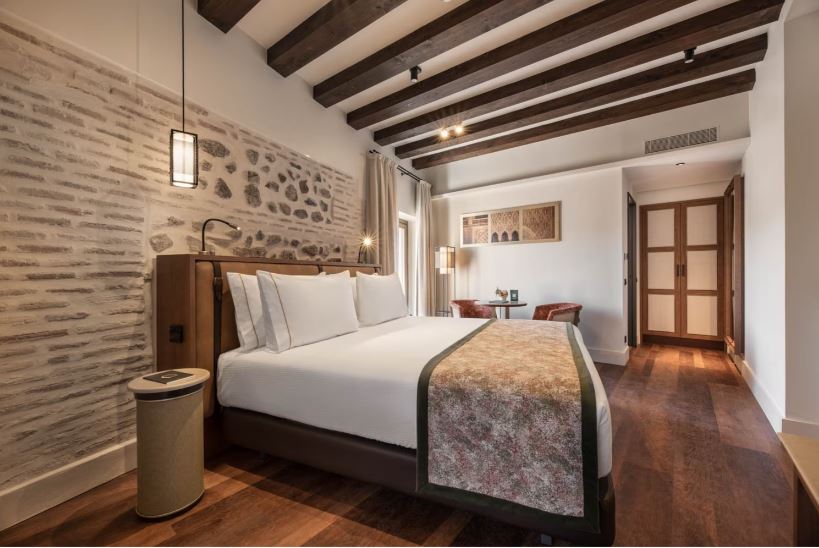 Double Single Deluxe with Views