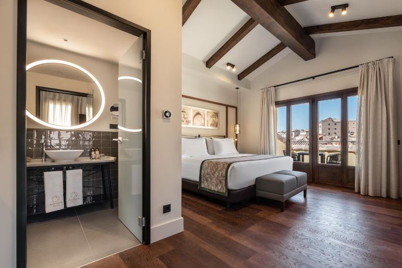 Junior Suite with Views