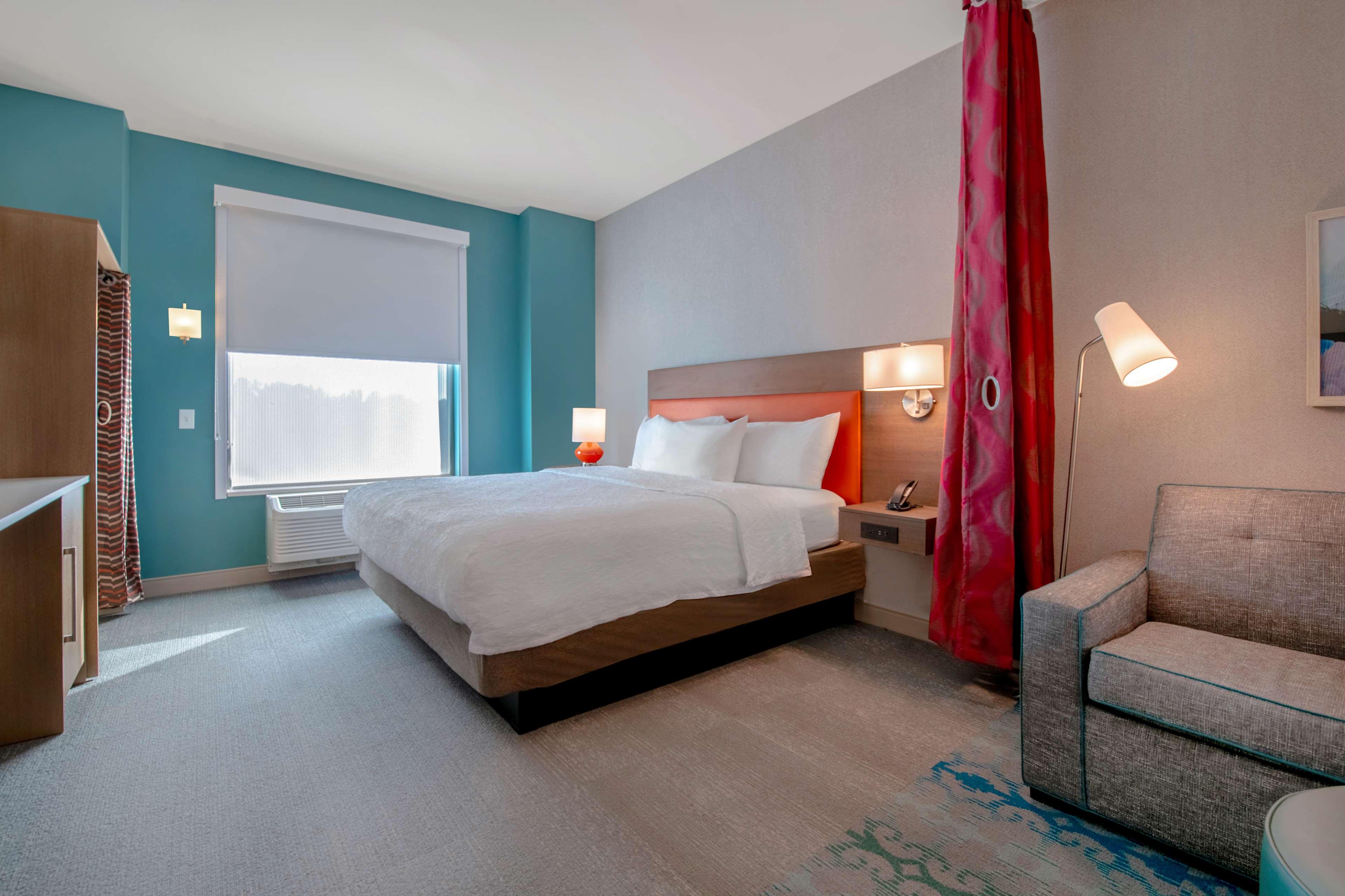 Studio King Size Bed