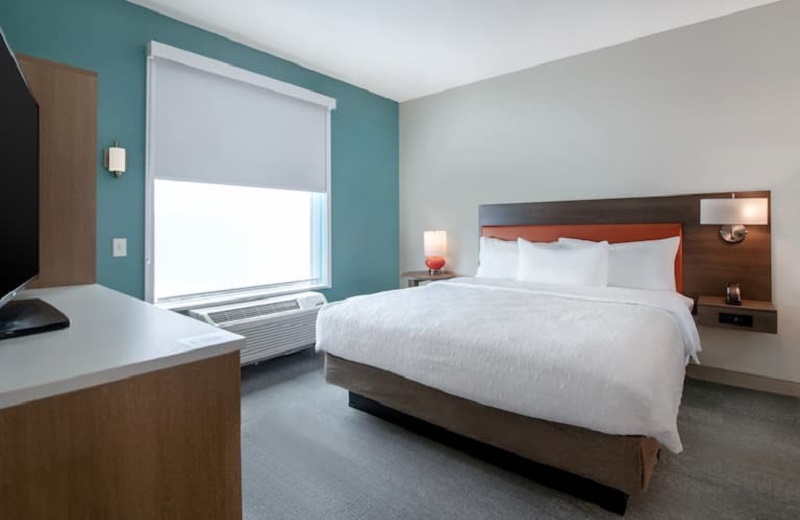 Studio King Size Bed