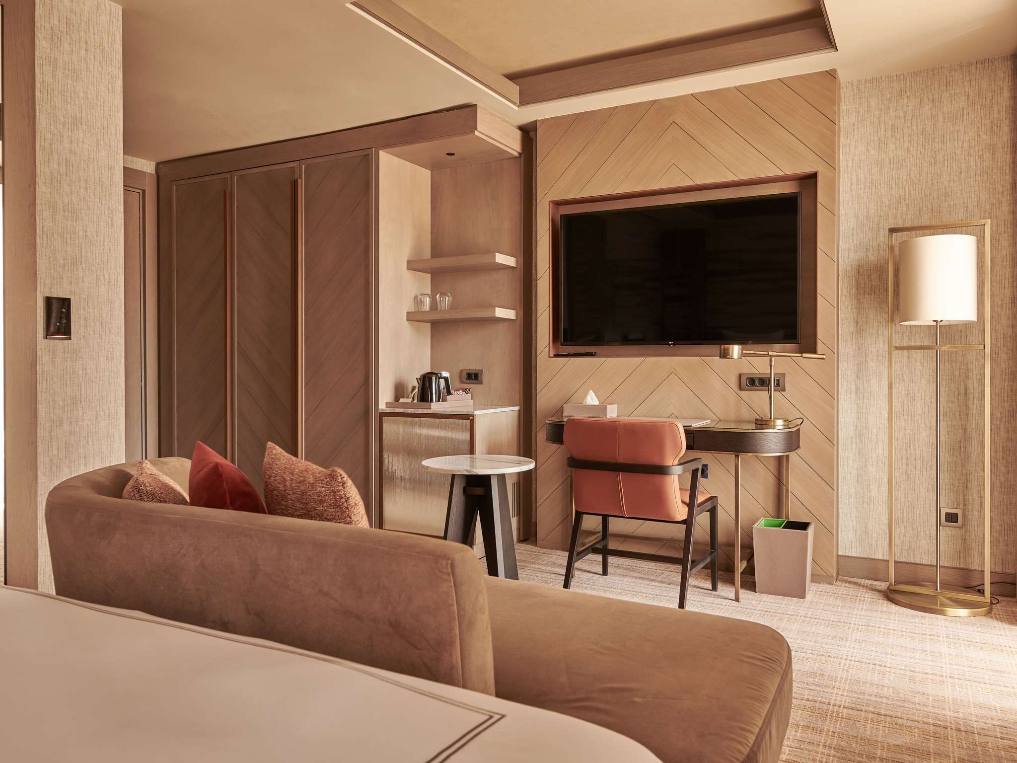 Double Deluxe King Bed