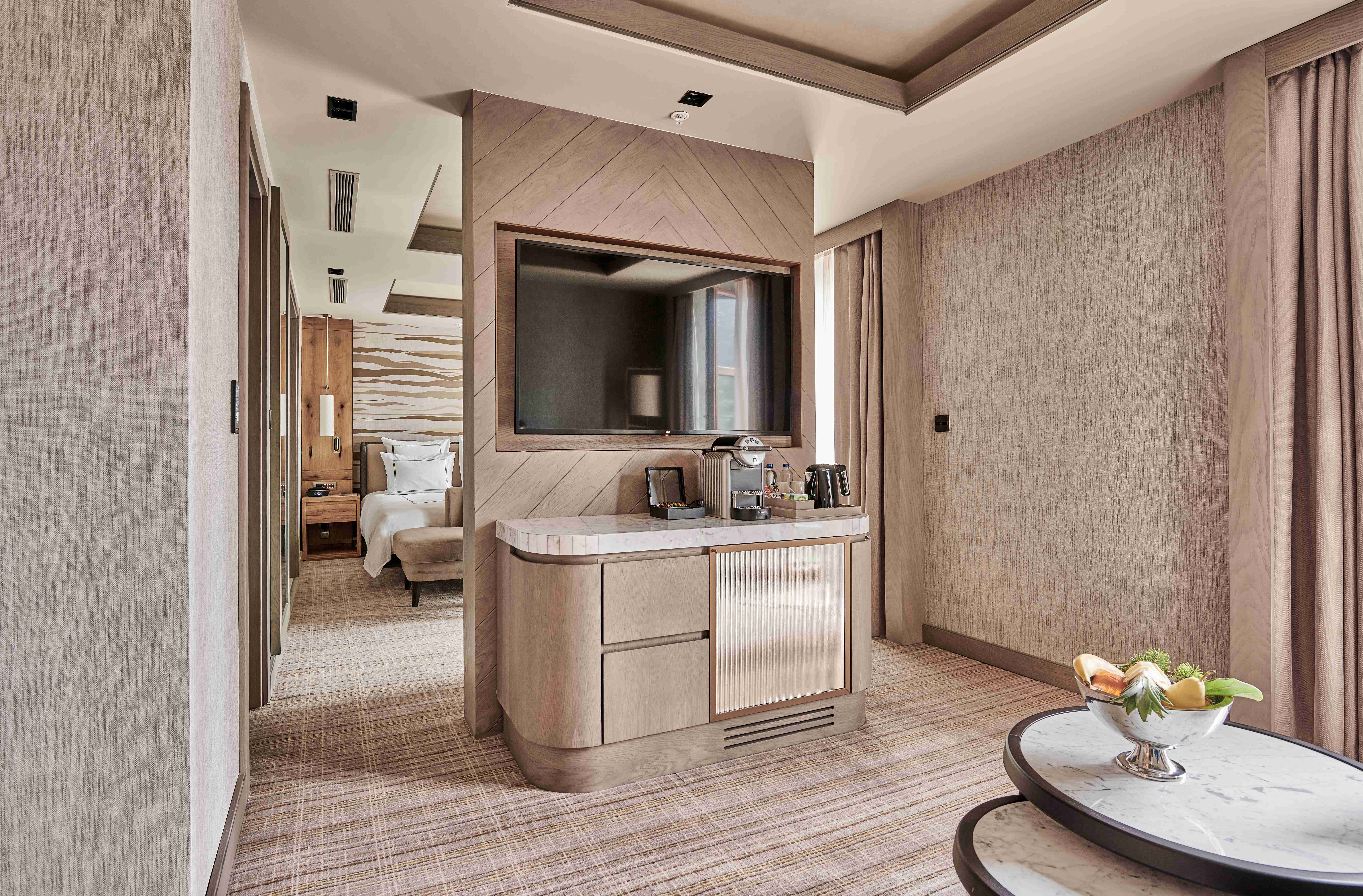 Suite Deluxe King Bed