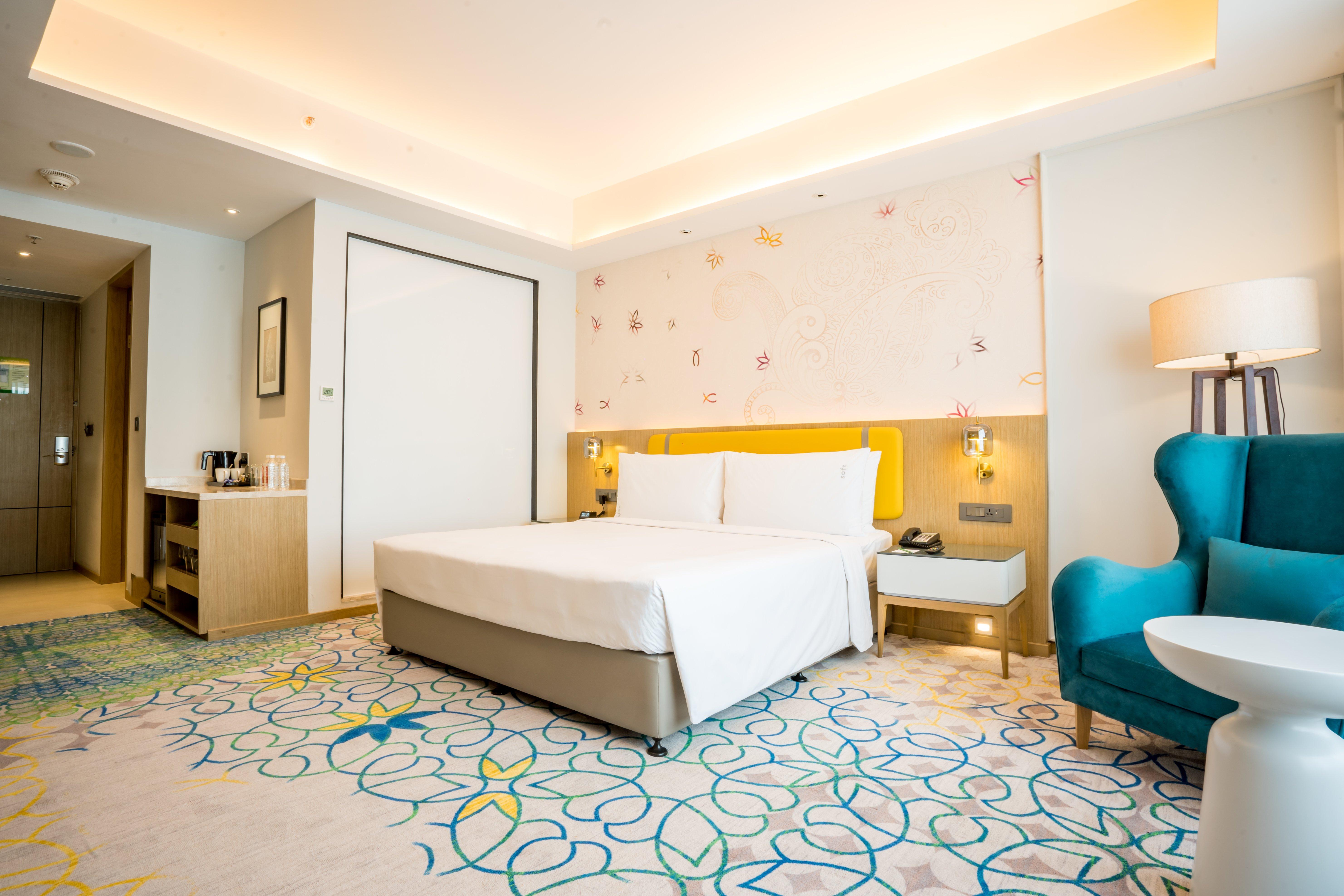 Suite King Bed Smoking