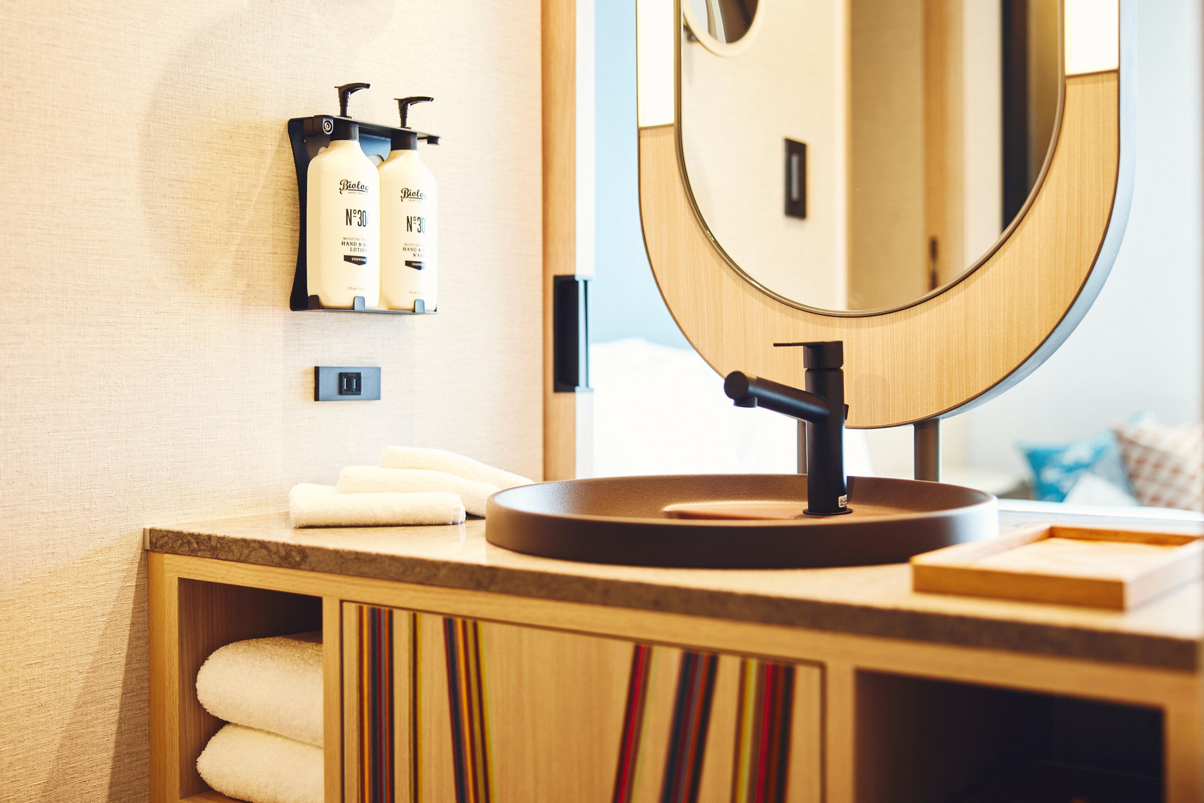 Double Queen Size Bed