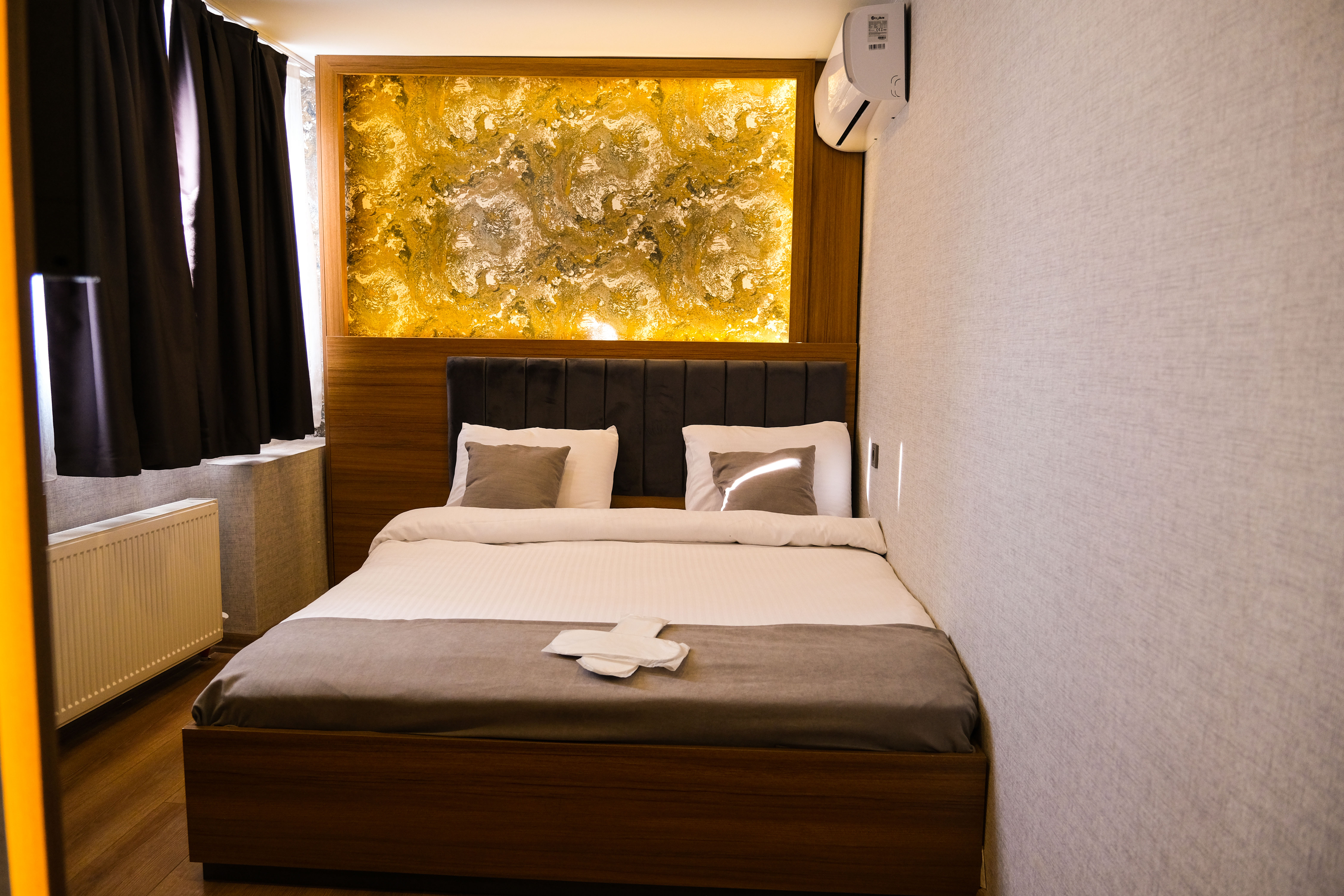 Double or Twin Standard