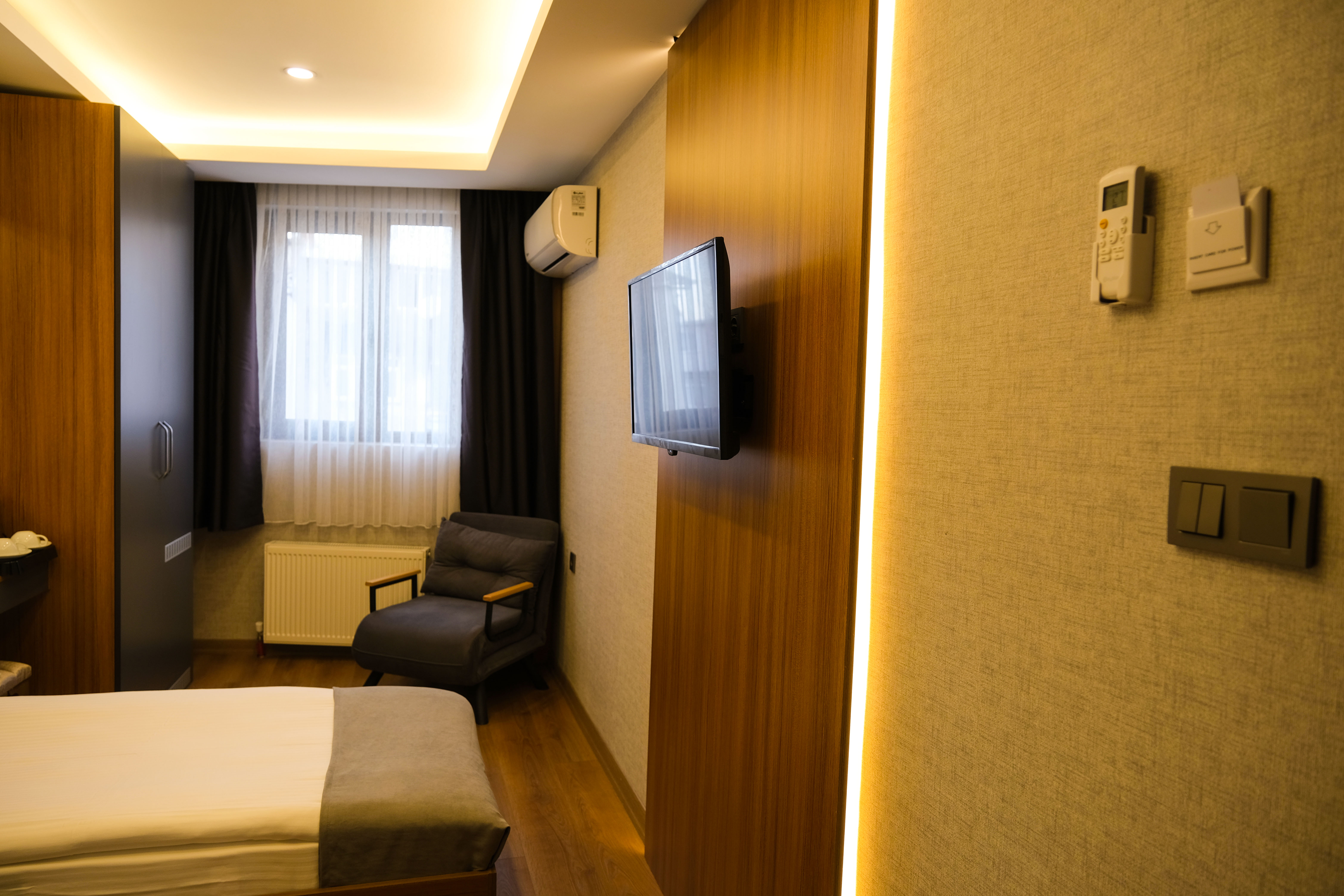 Double or Twin Standard