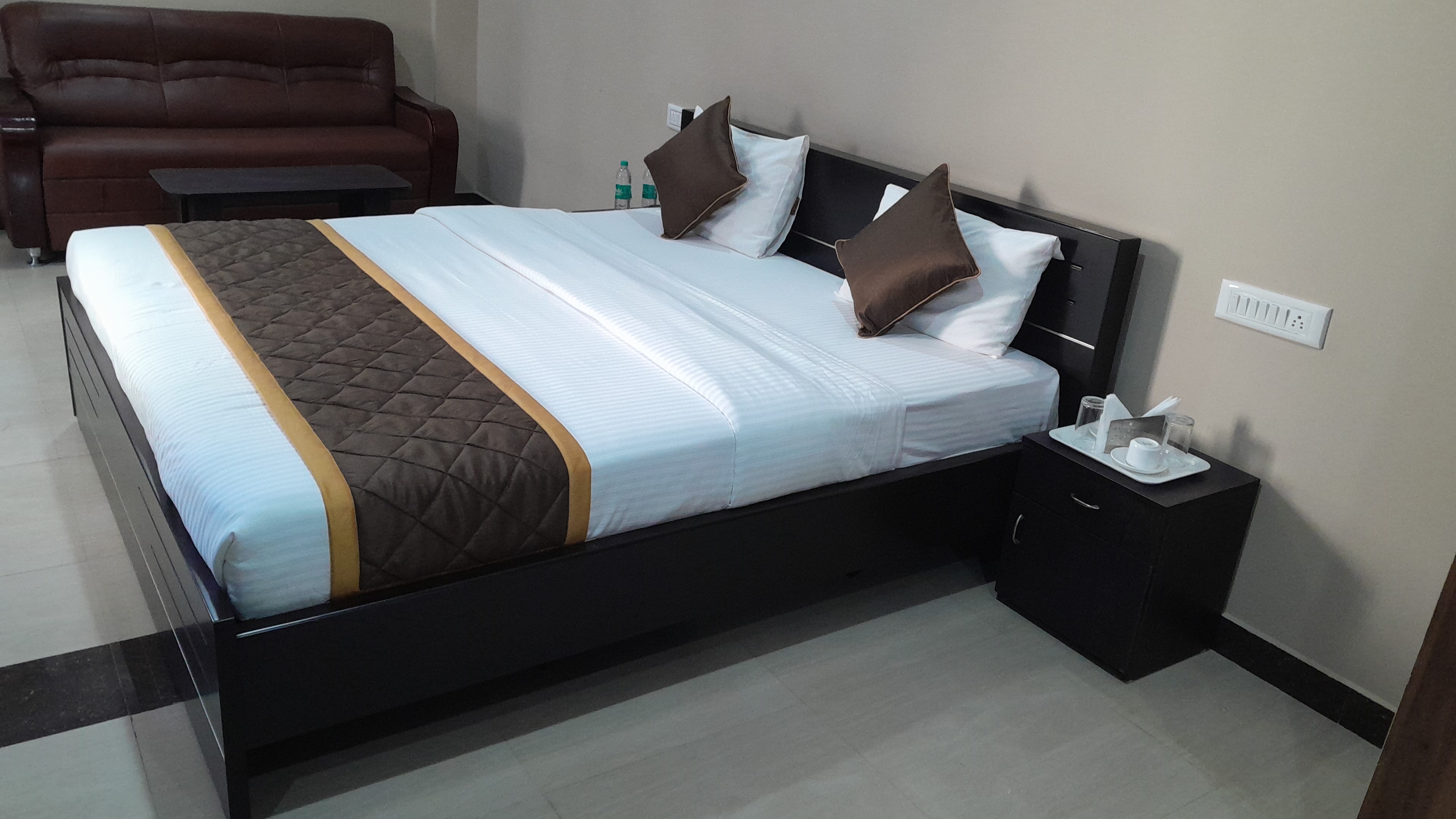 Double Deluxe King Bed