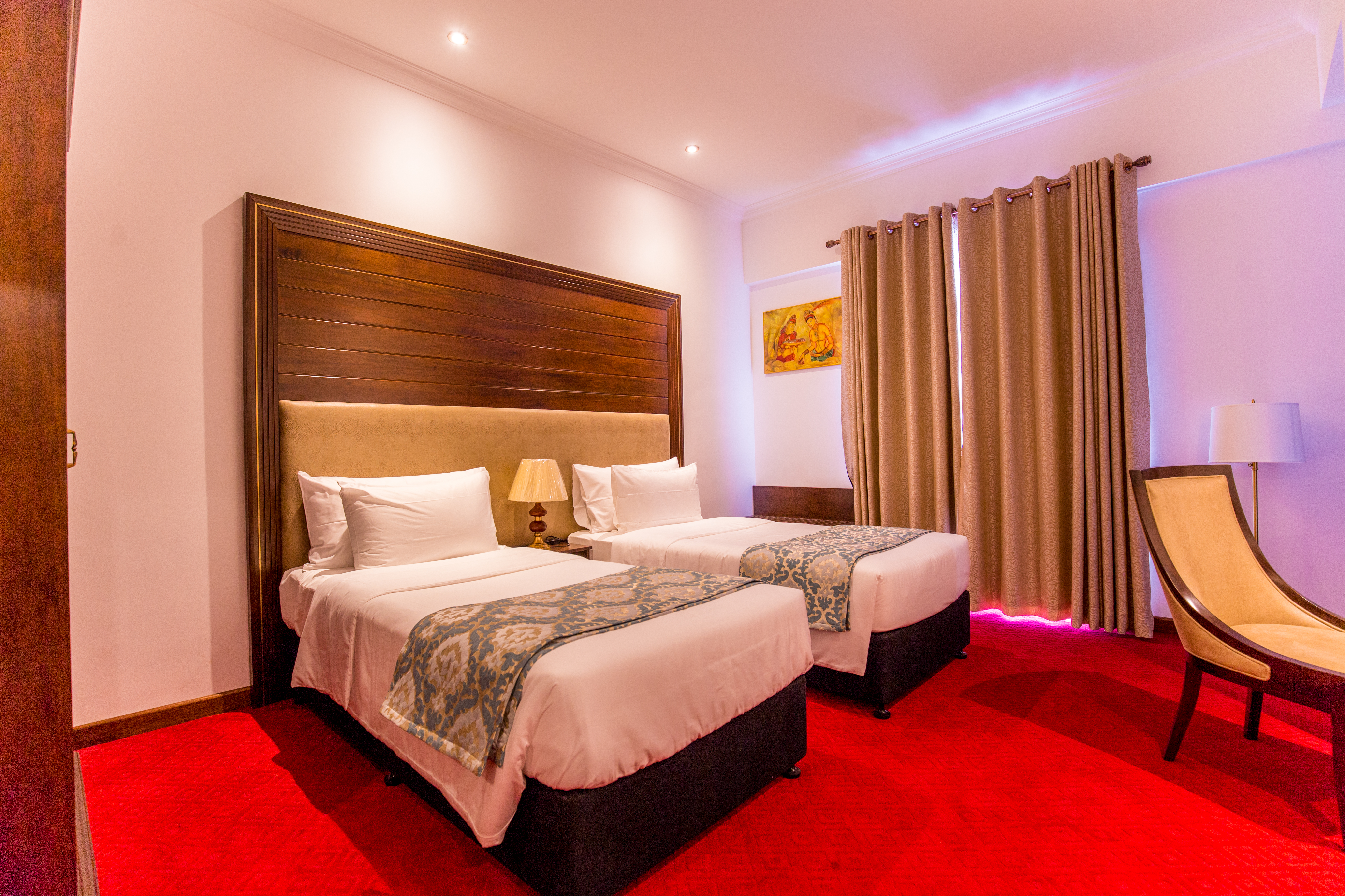 Twin Deluxe King Bed