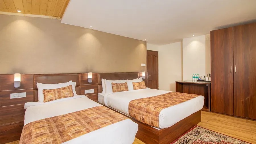 Family Room Premium with Views