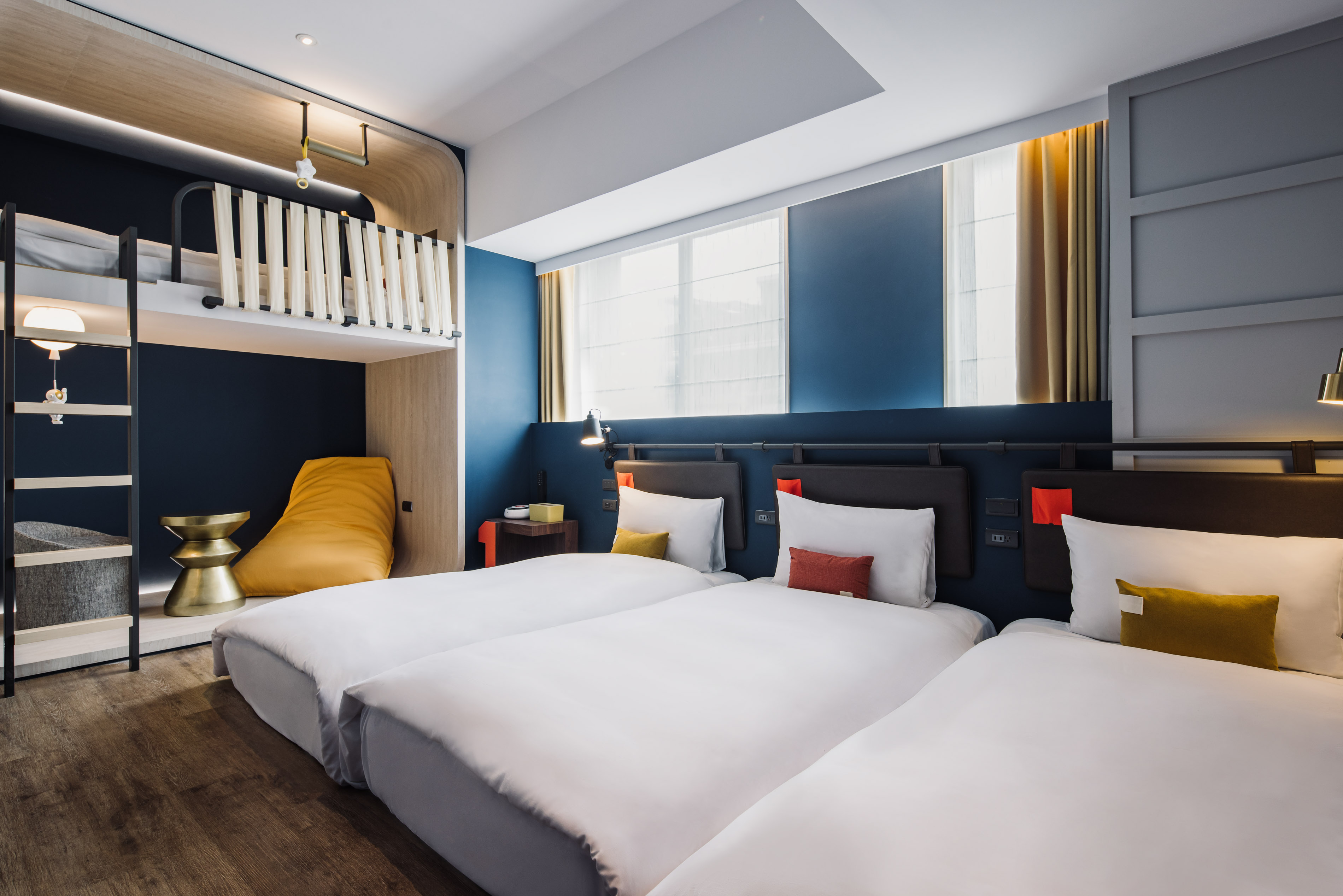 Family Room Capacity 4