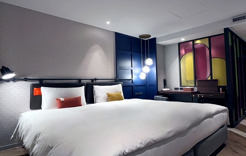 Double Superior King Bed