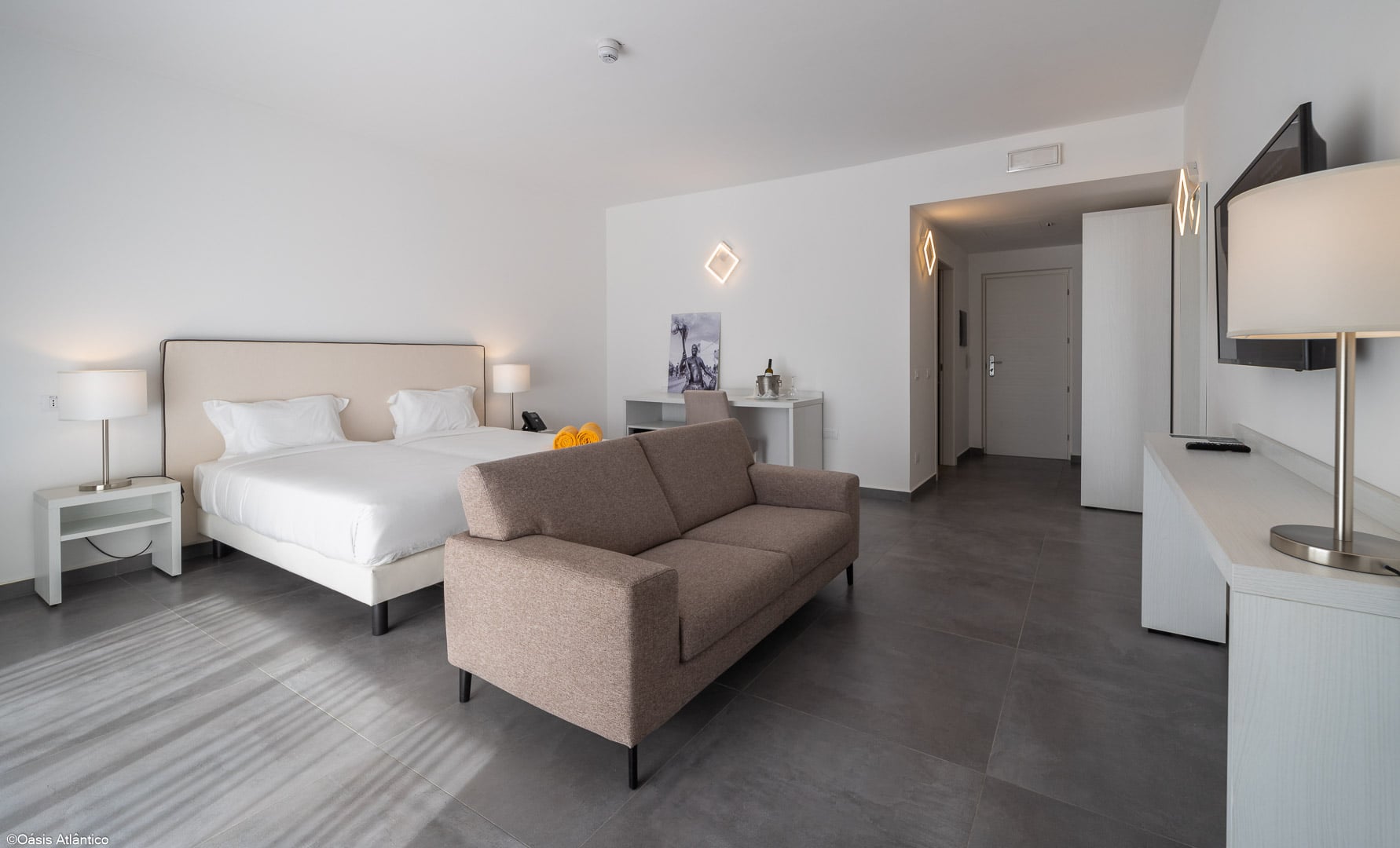 Triple Deluxe Executive