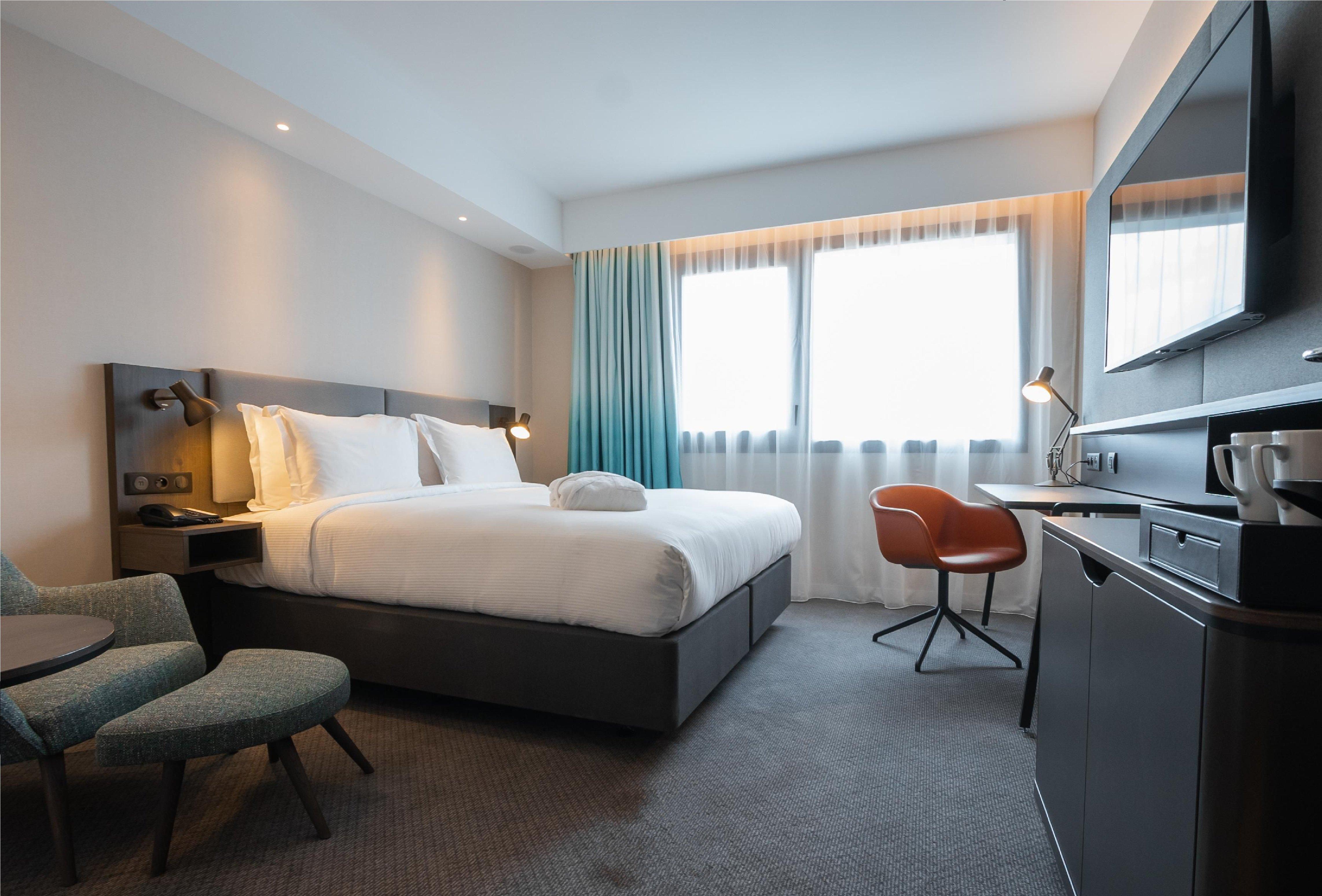 Double Queen Size Bed