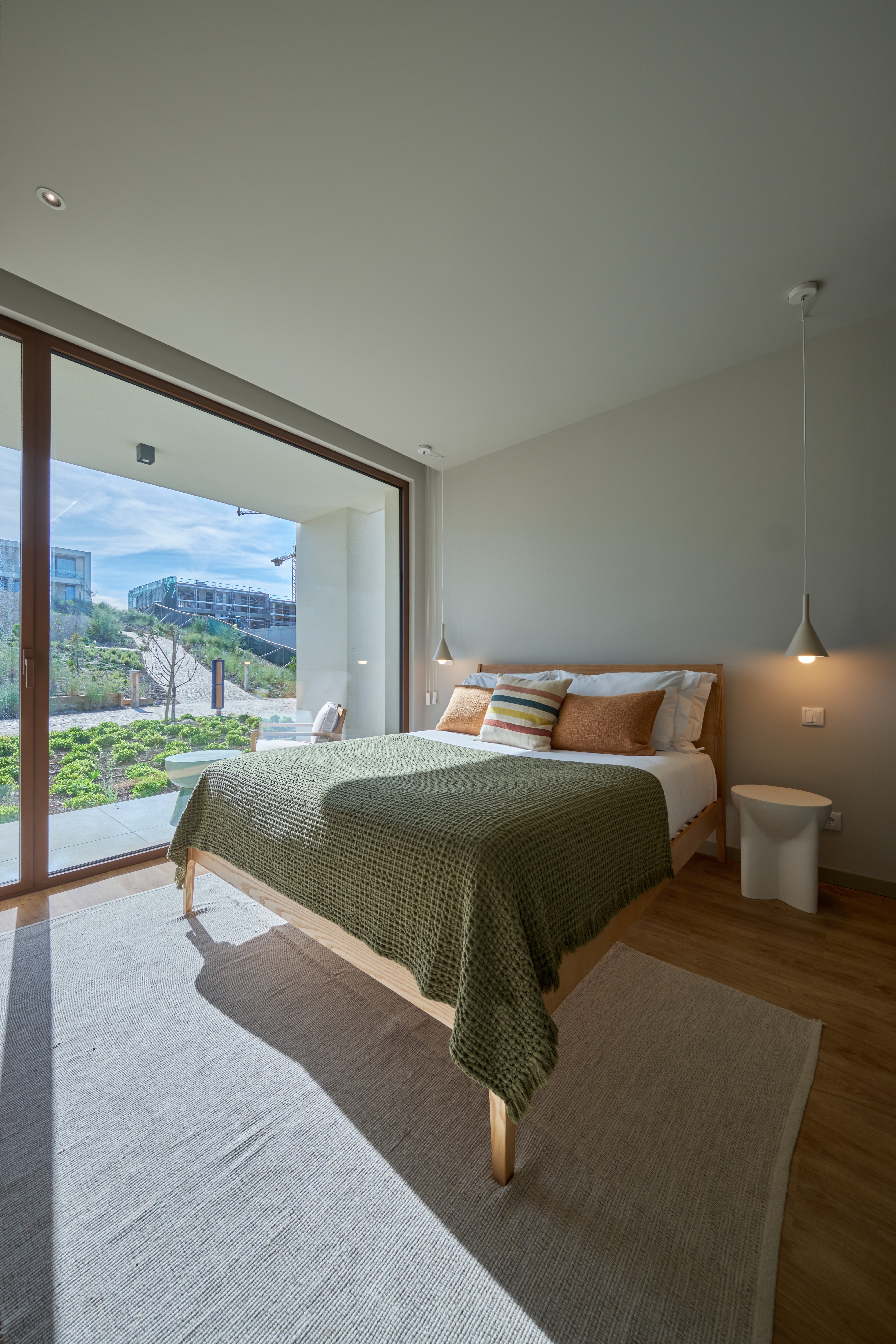 Apartment Three Bedrooms Three Bathrooms