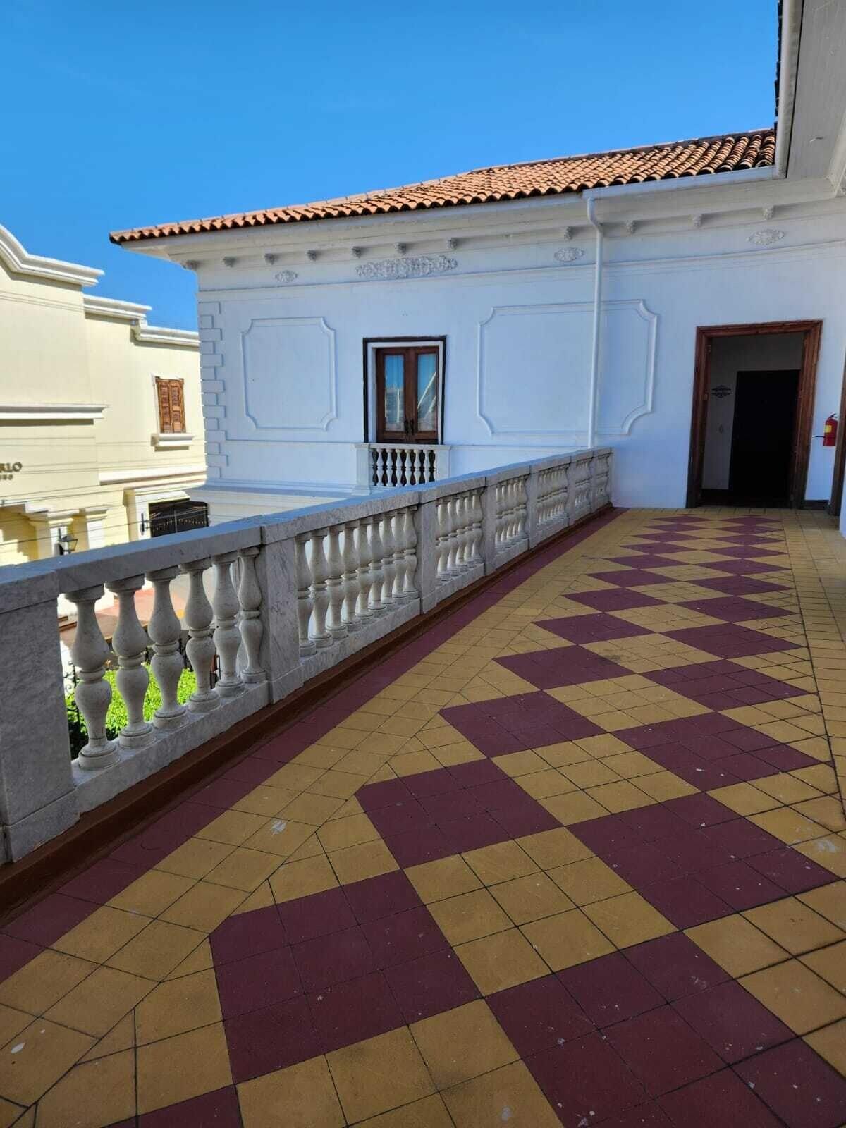 Double Queen Size Bed