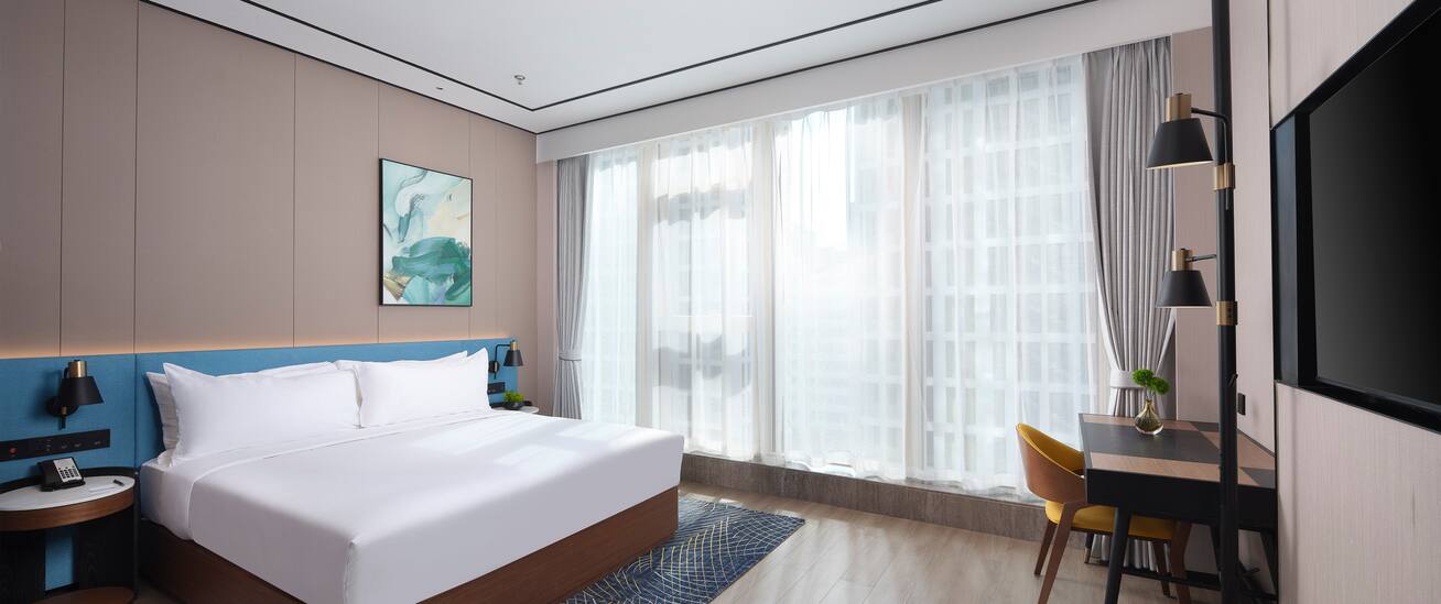 Double Guest Room King Bed