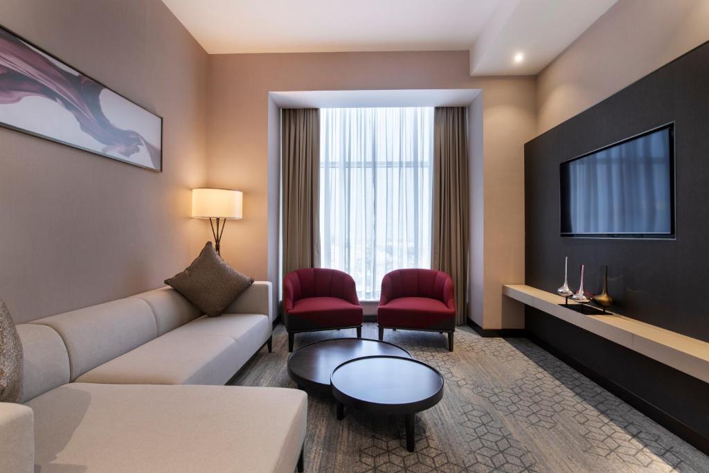 Junior Suite Business